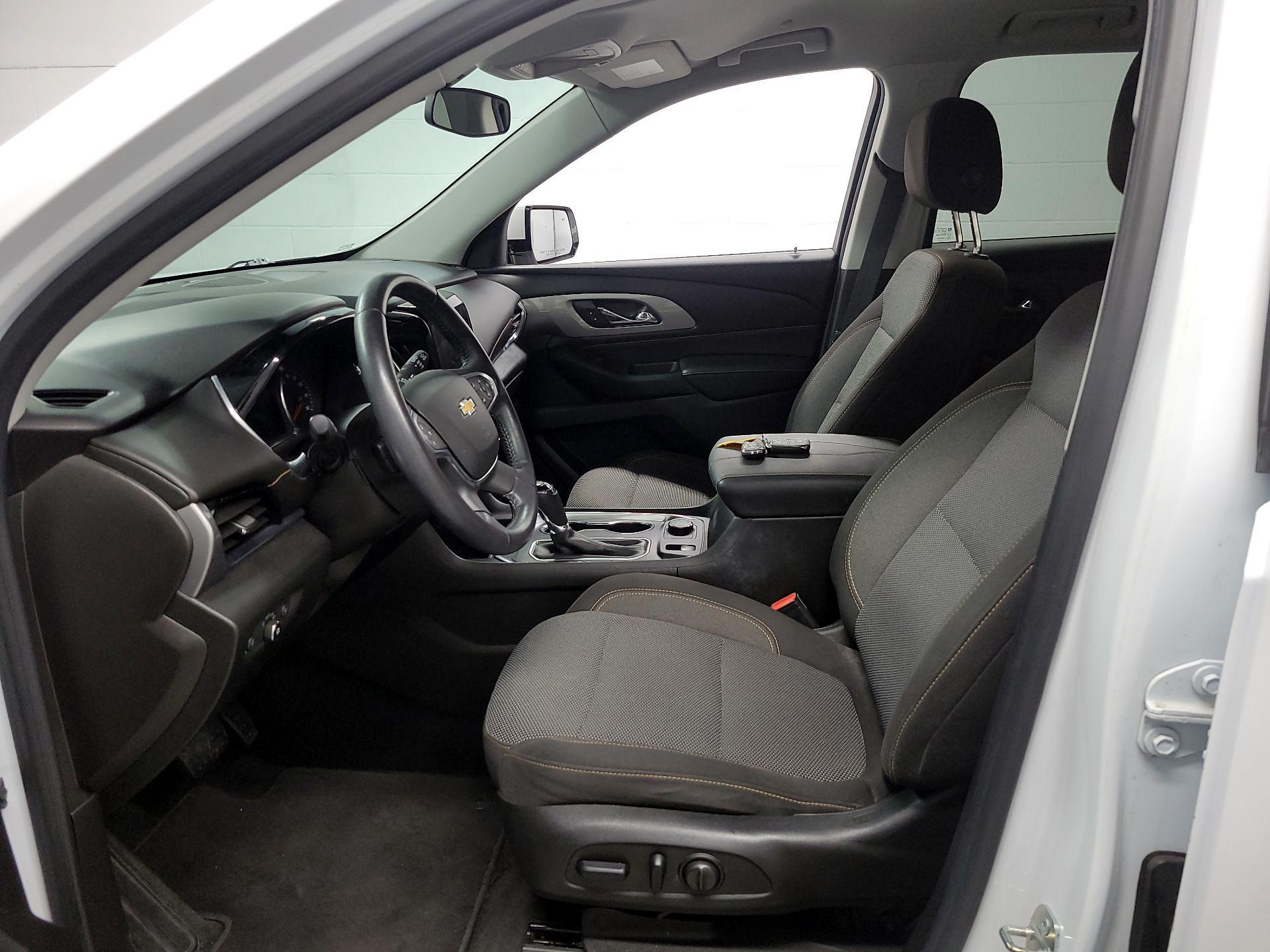 Thumbnail: 2018 Chevrolet Traverse - 11
