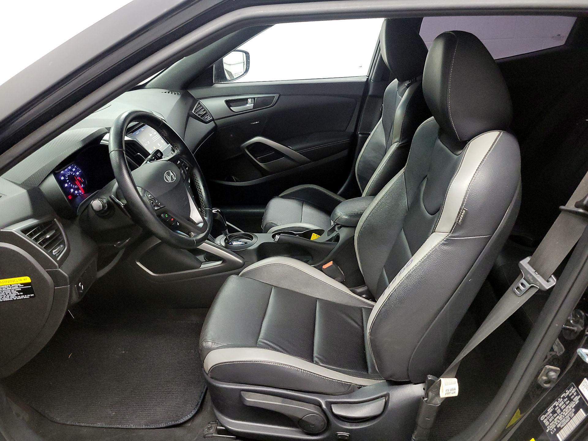 Thumbnail: 2017 Hyundai Veloster - 11