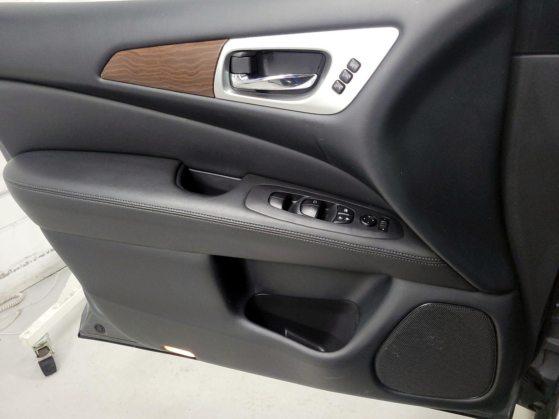 Thumbnail: 2020 Nissan Pathfinder - 12