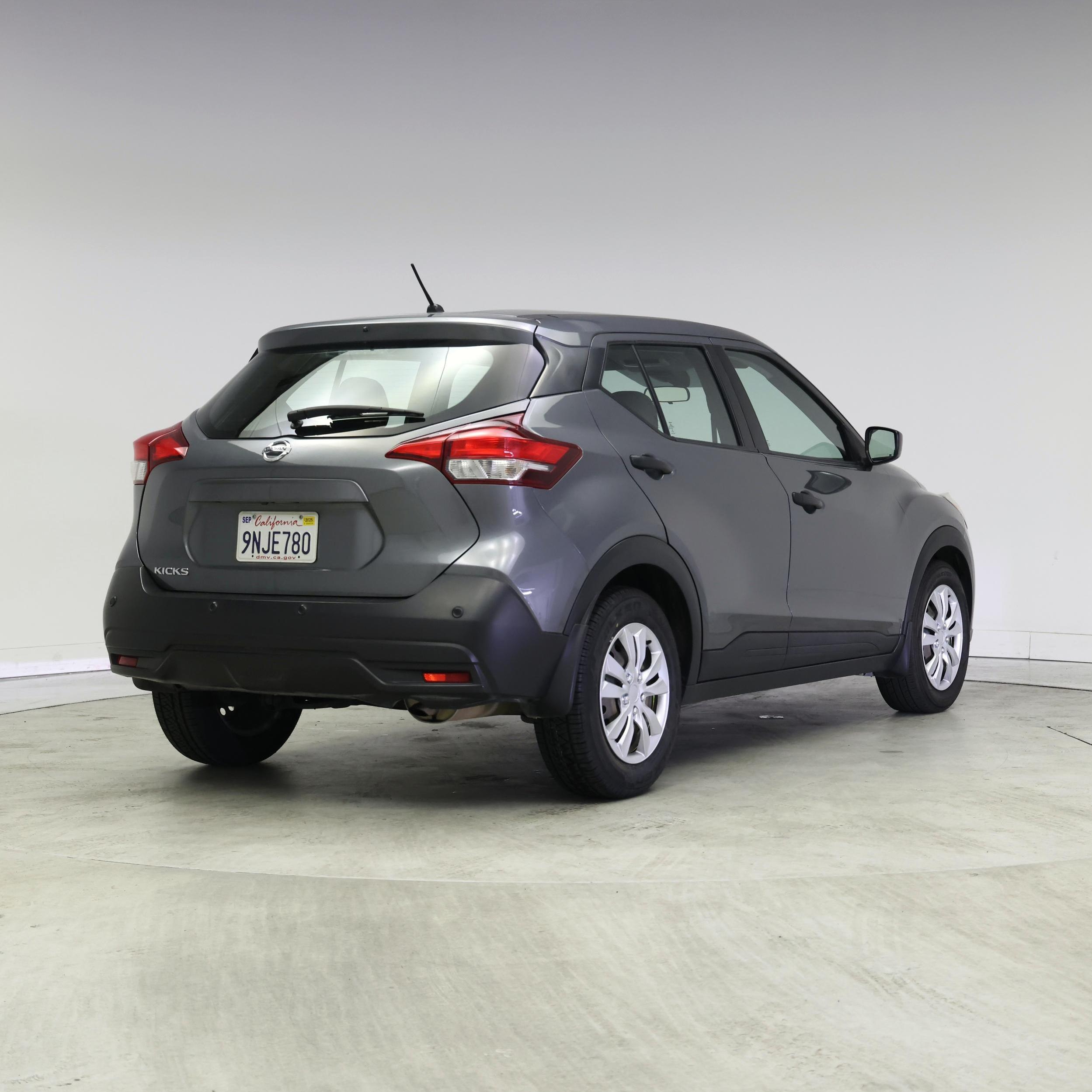 Thumbnail: 2020 Nissan Kicks - 8