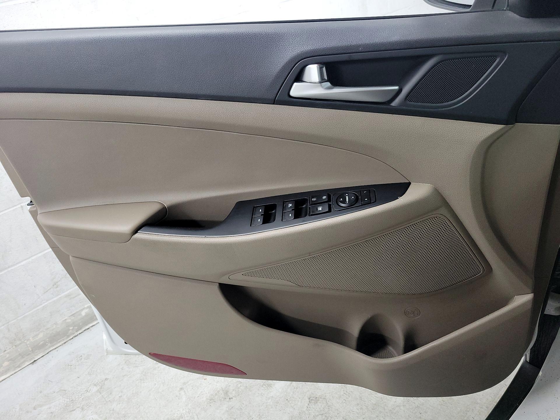Thumbnail: 2020 Hyundai Tucson - 12