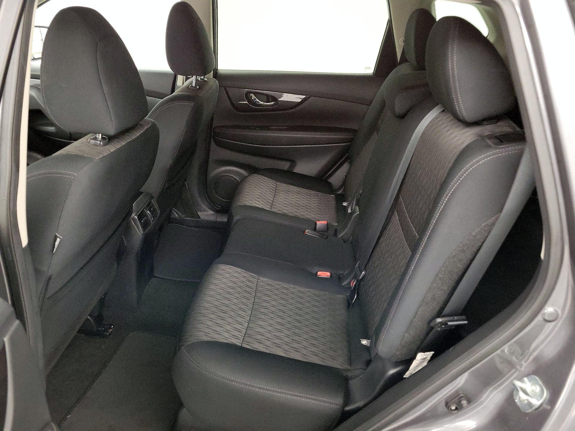 Thumbnail: 2019 Nissan Rogue - 19