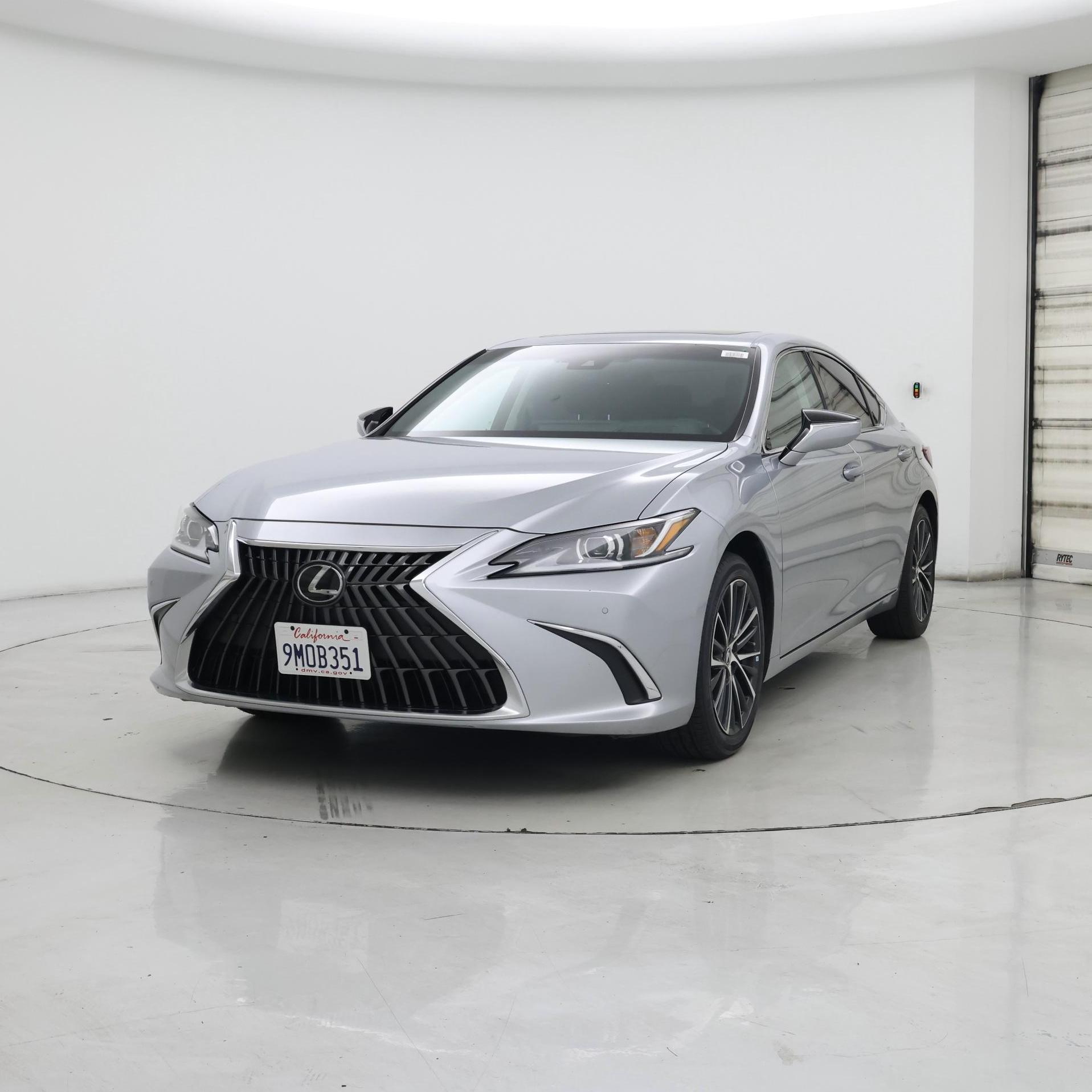 Thumbnail: 2024 Lexus ES - 4
