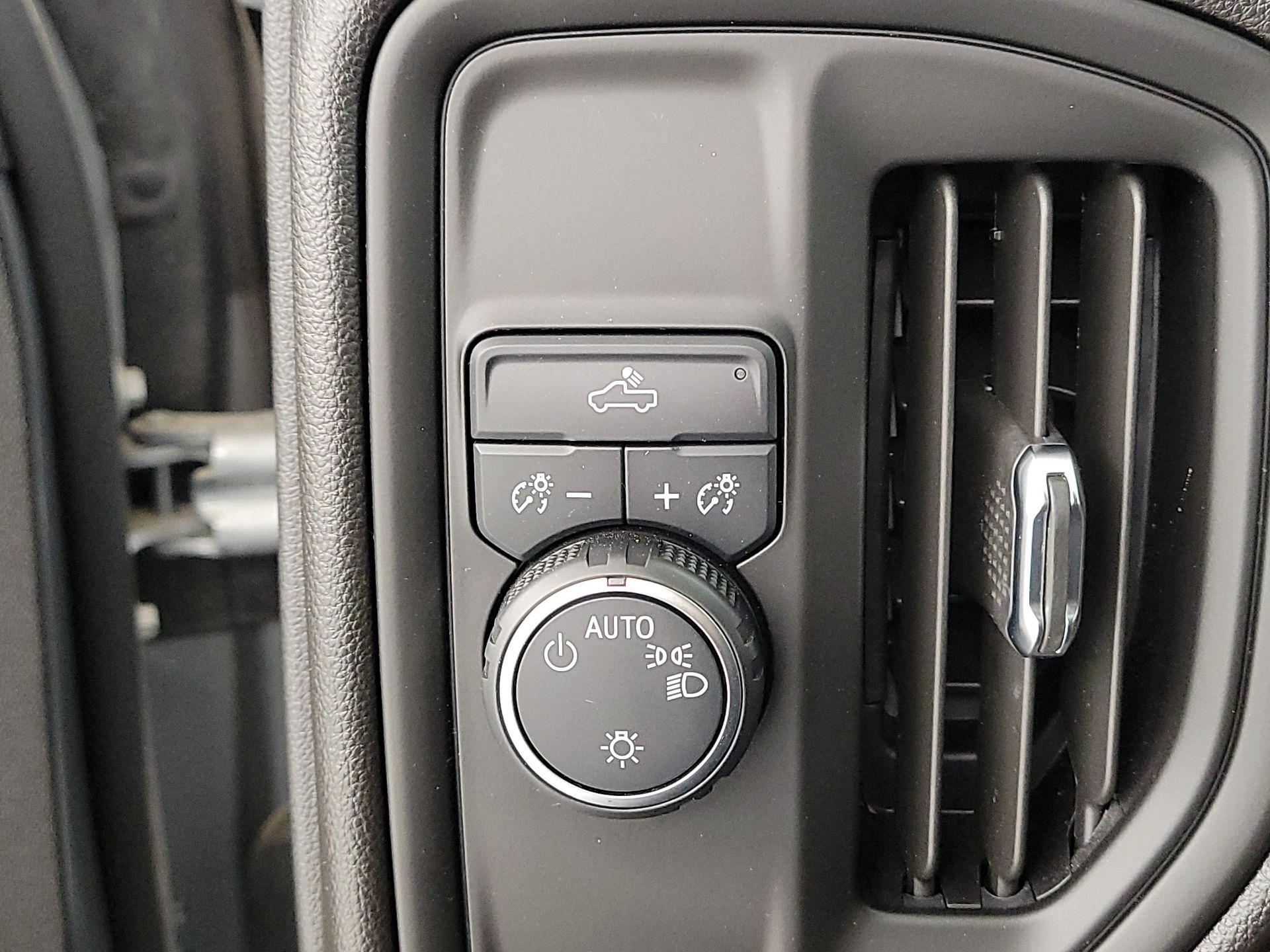 Thumbnail: 2024 Chevrolet Silverado 1500 - 13