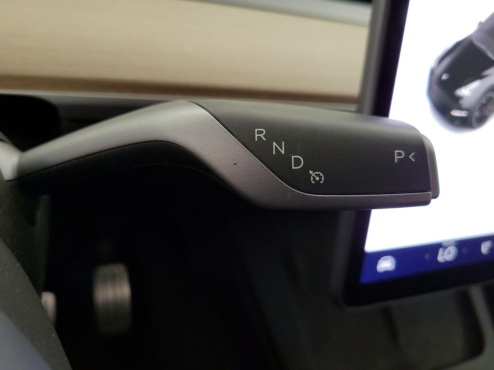 Thumbnail: 2022 Tesla Model Y - 17