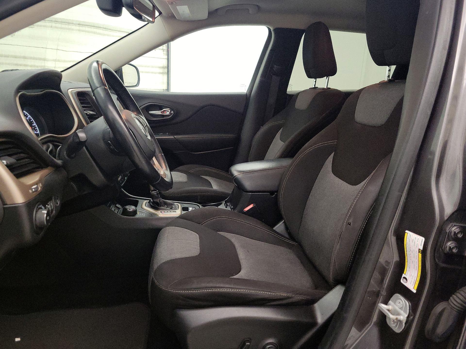 Thumbnail: 2014 Jeep Cherokee - 11