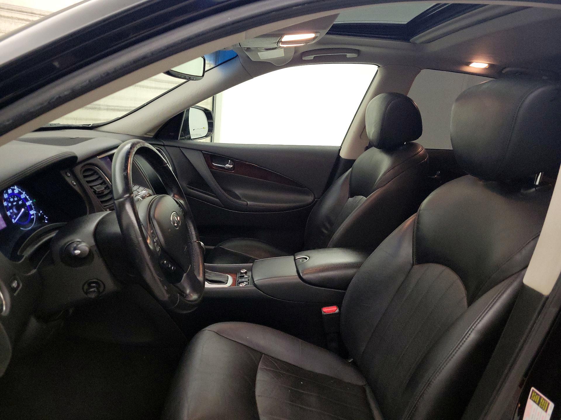 Thumbnail: 2016 INFINITI QX50 - 11