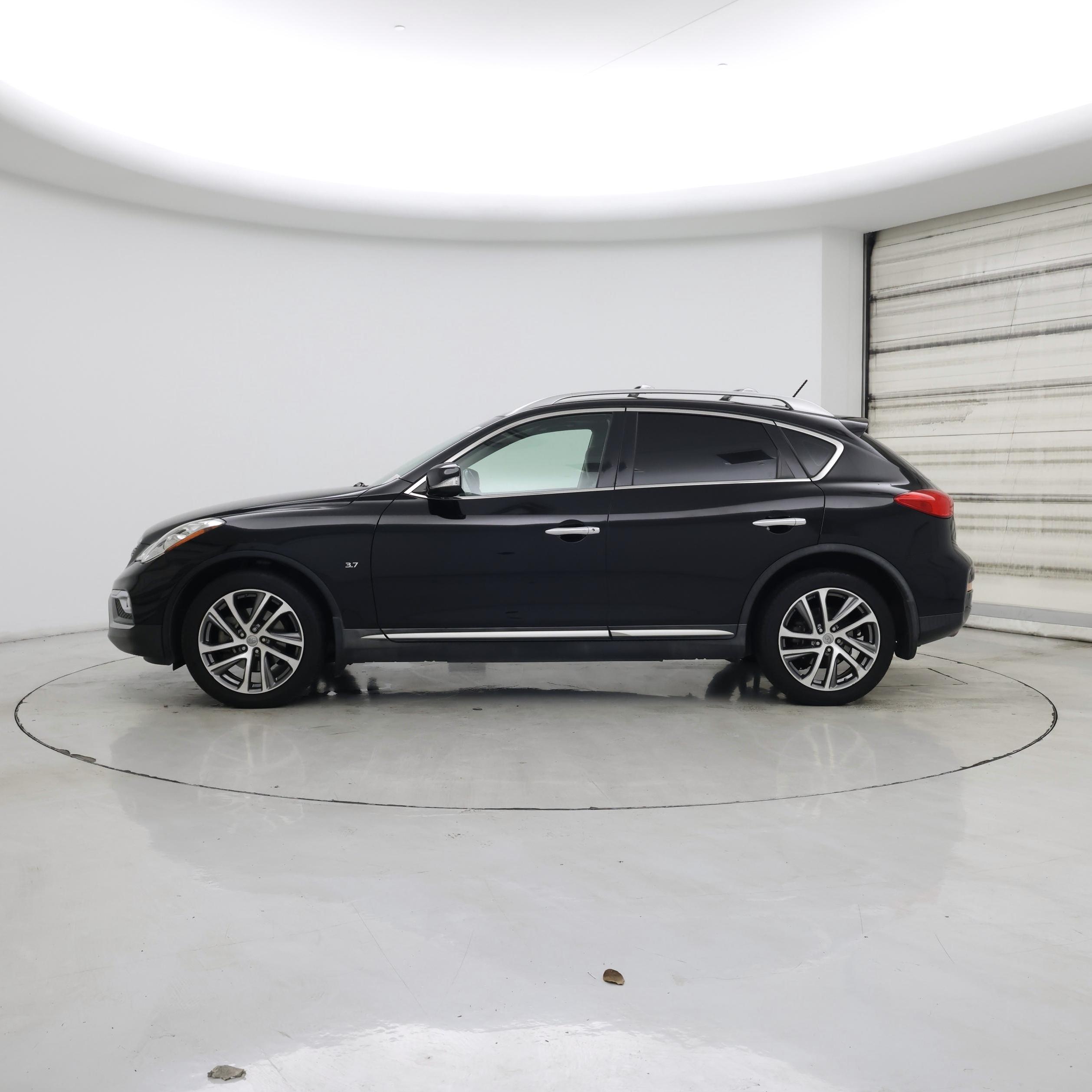 Thumbnail: 2016 INFINITI QX50 - 3