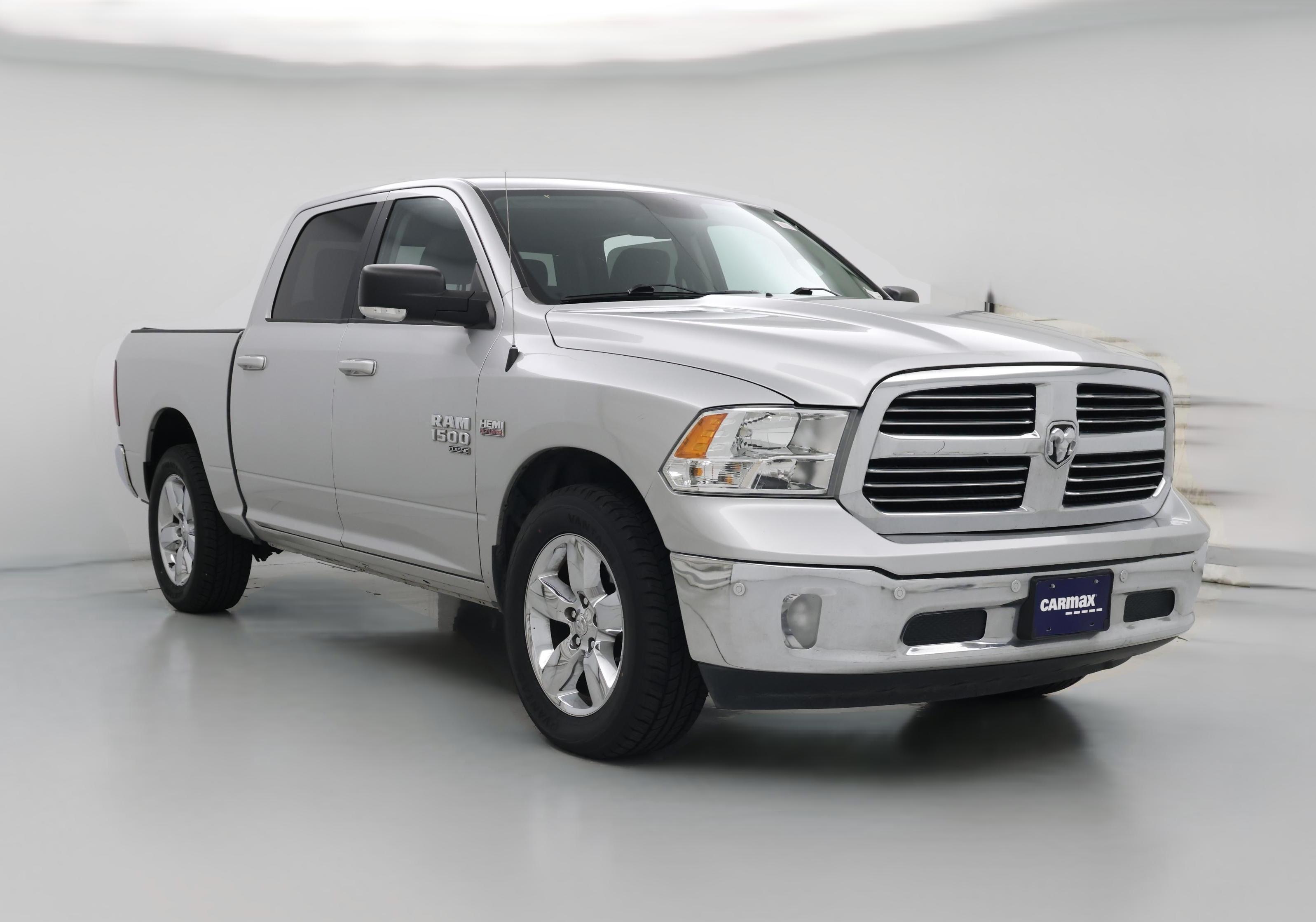 Thumbnail: 2019 RAM 1500 Classic - 1