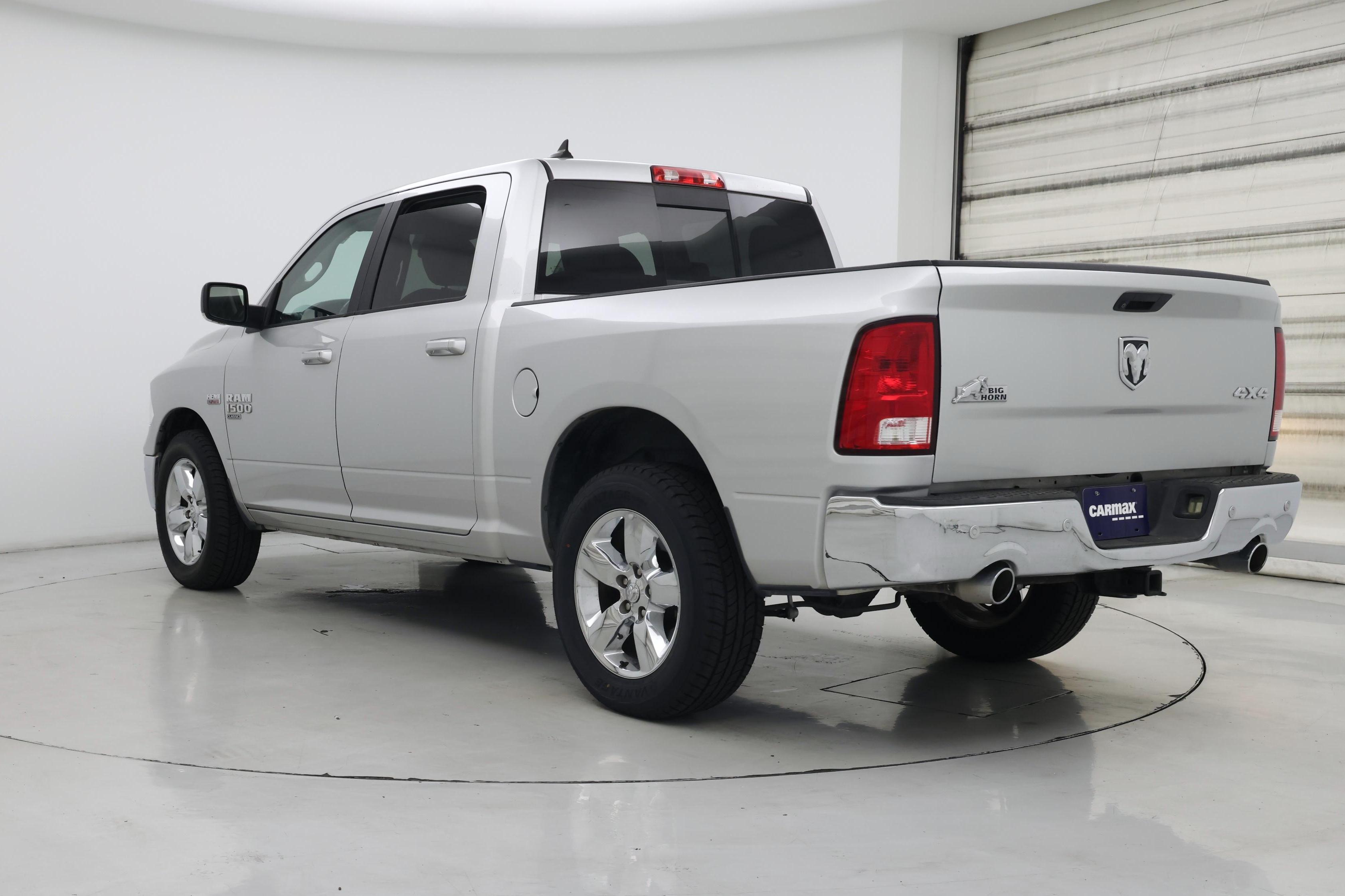 Thumbnail: 2019 RAM 1500 Classic - 2