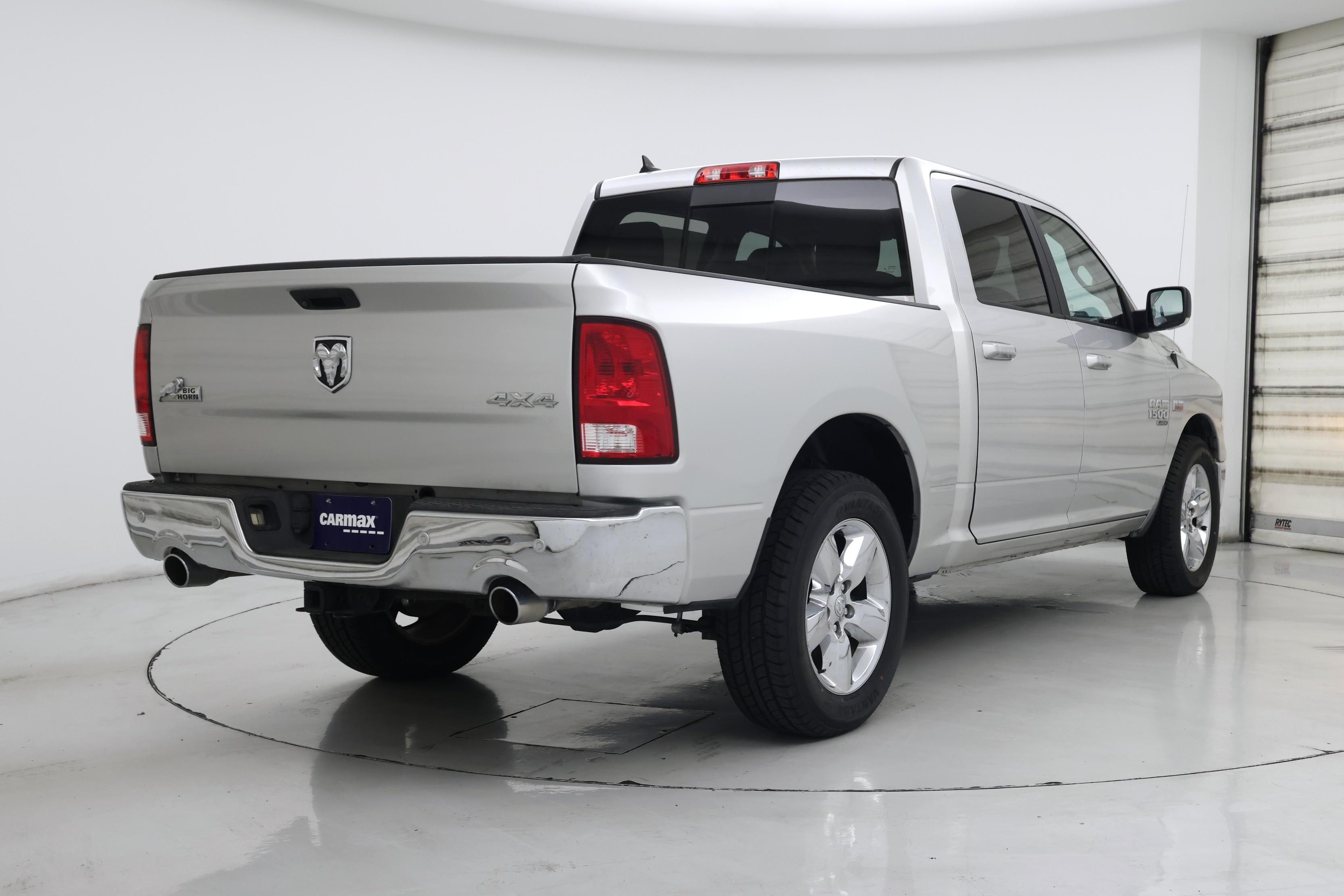Thumbnail: 2019 RAM 1500 Classic - 8