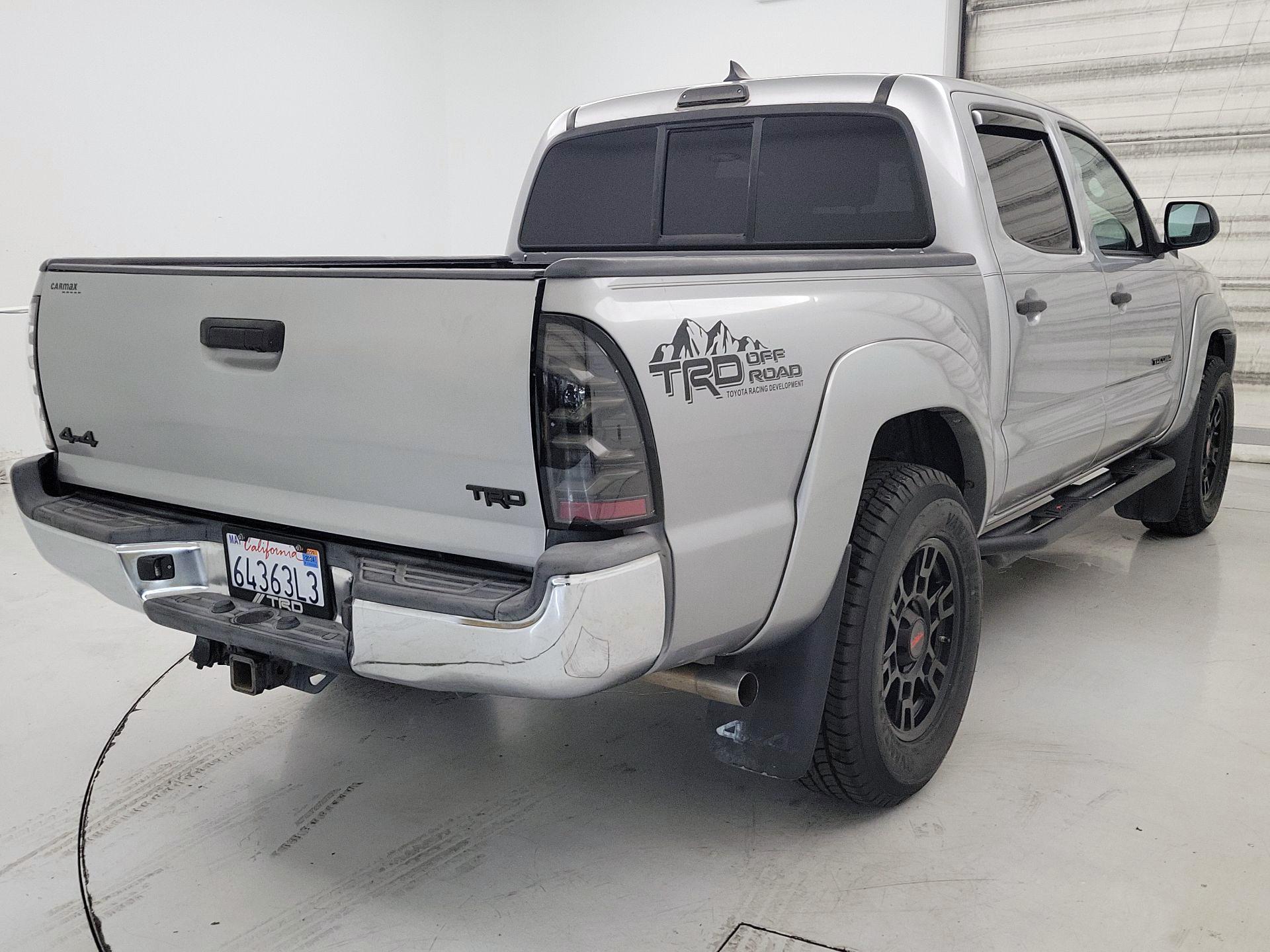 Thumbnail: 2015 Toyota Tacoma - 5