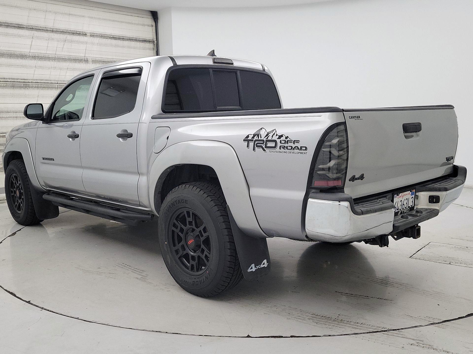 Thumbnail: 2015 Toyota Tacoma - 7