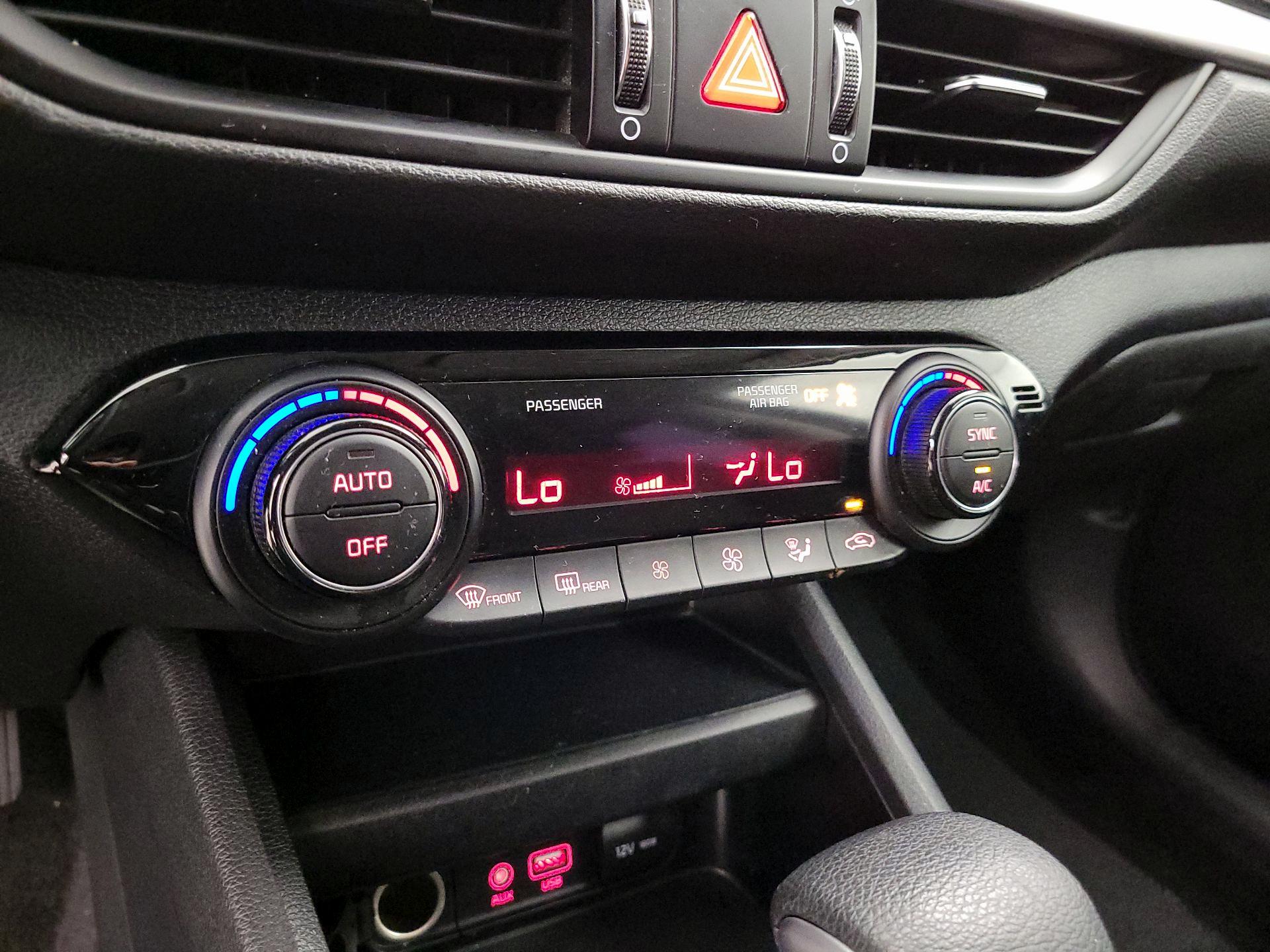 Thumbnail: 2019 Kia Forte - 15