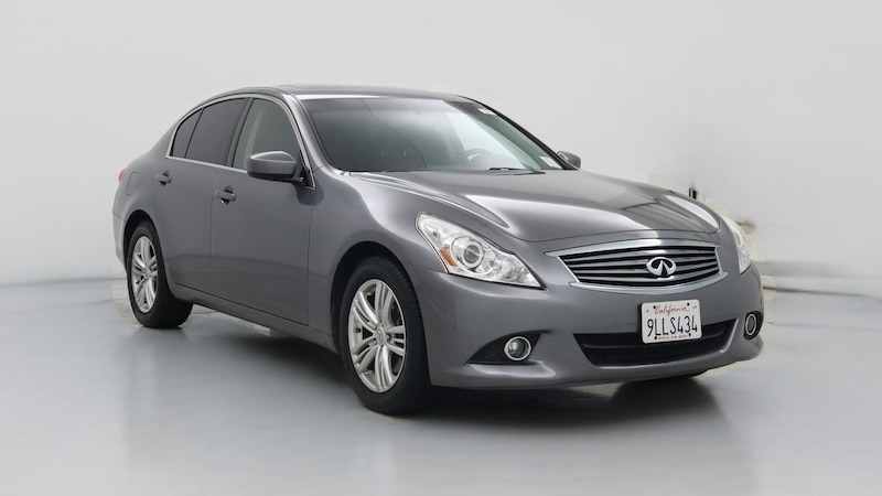 2013 INFINITI G37 X Hero Image