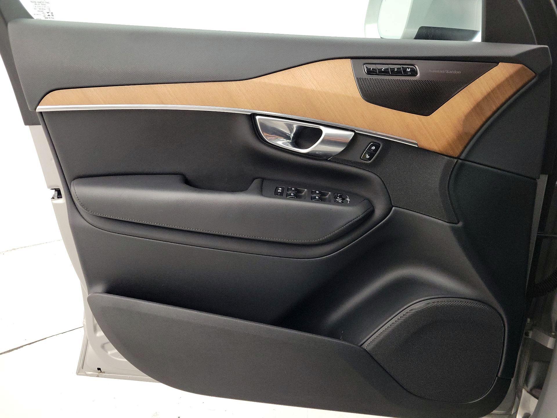 Thumbnail: 2023 Volvo XC90 - 12