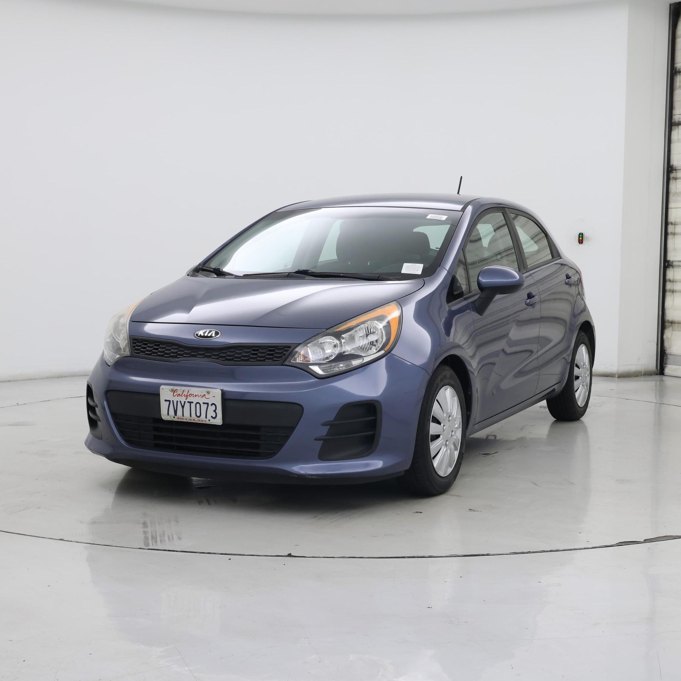 Thumbnail: 2016 Kia Rio - 4