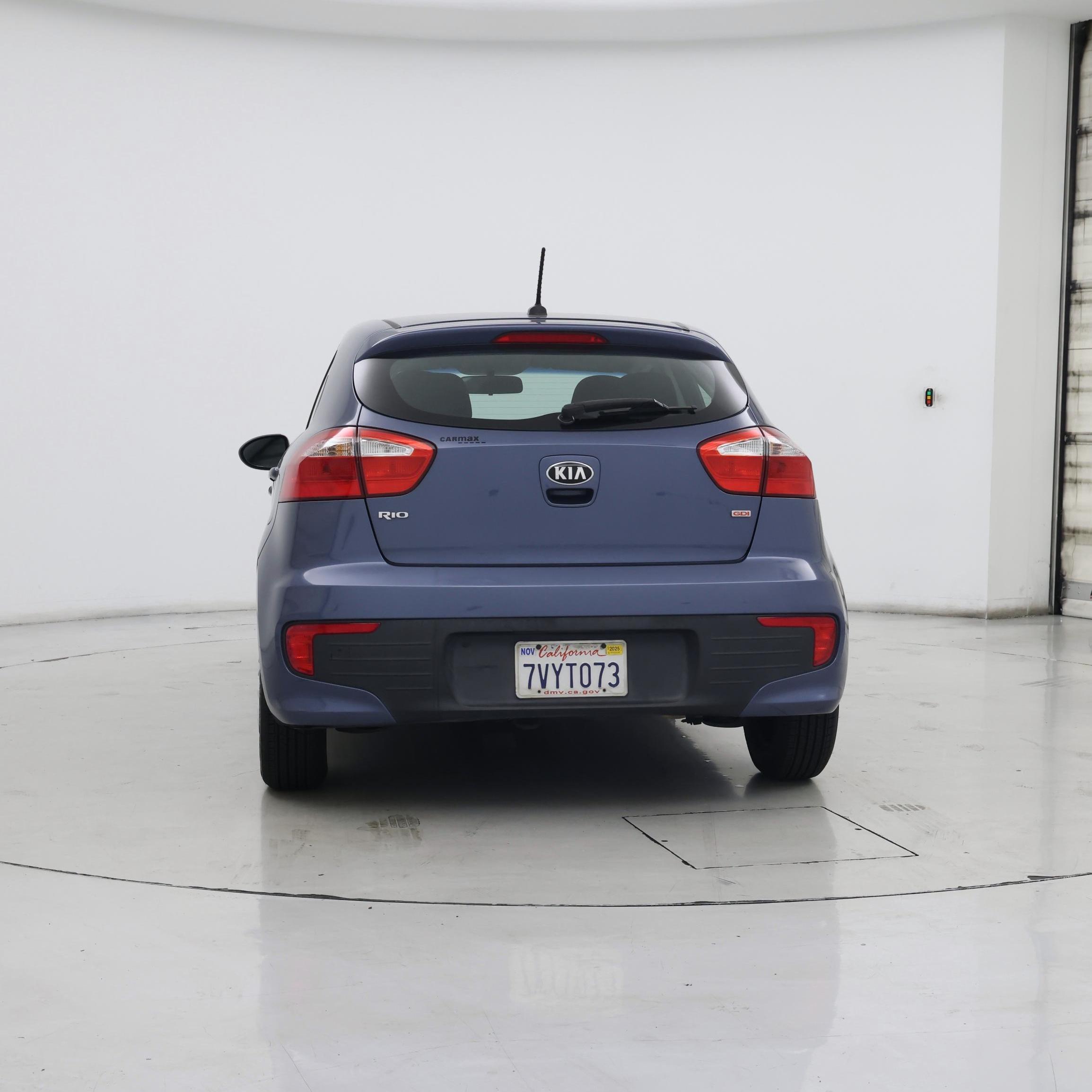 Thumbnail: 2016 Kia Rio - 6