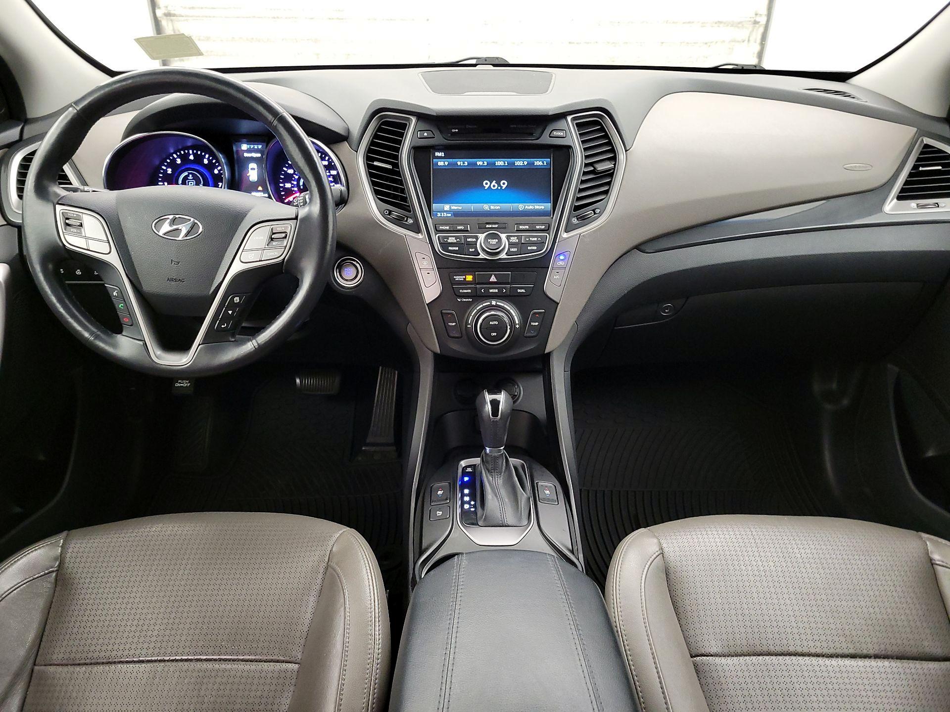 Thumbnail: 2015 Hyundai Santa Fe - 9