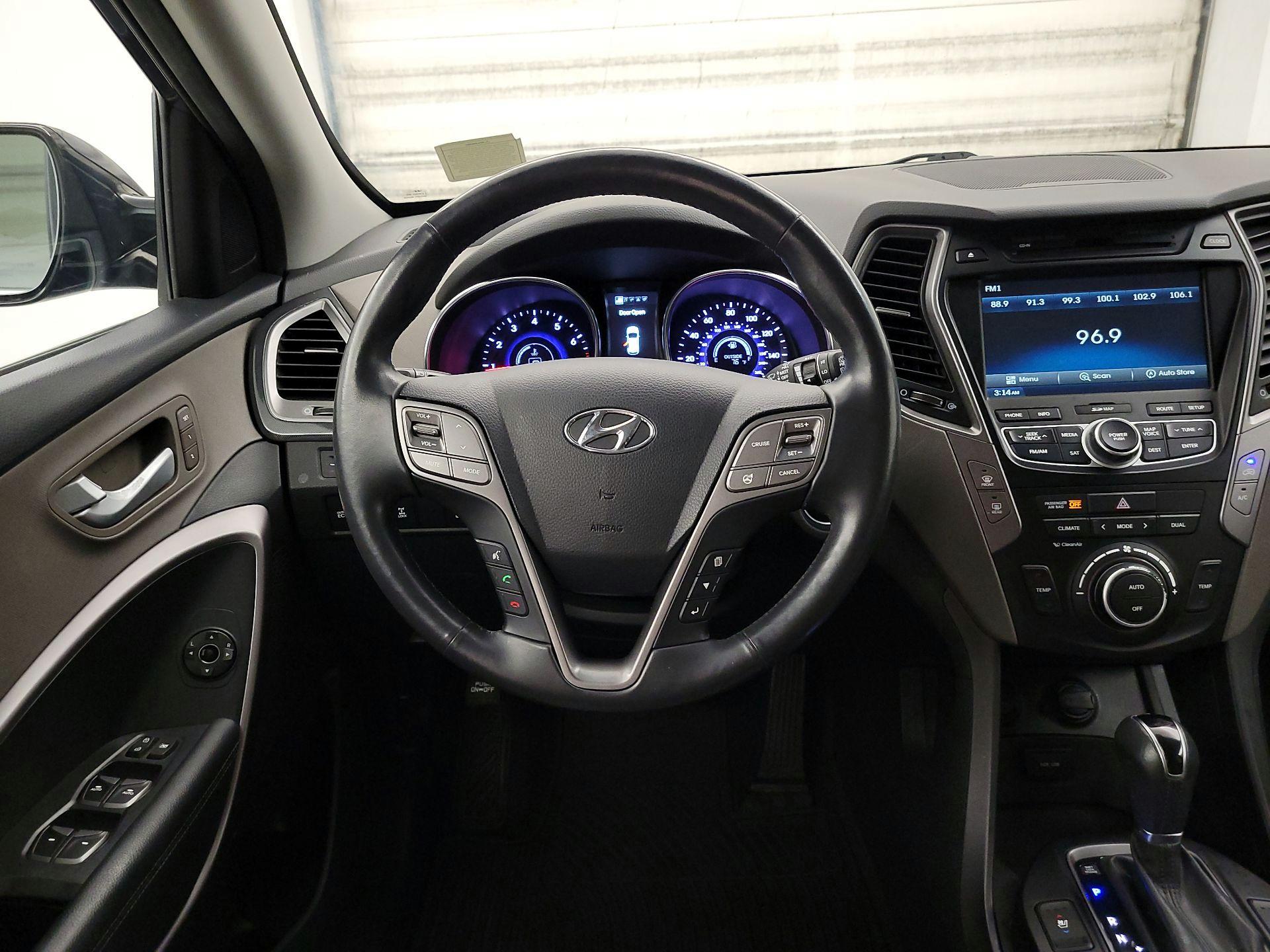 Thumbnail: 2015 Hyundai Santa Fe - 10