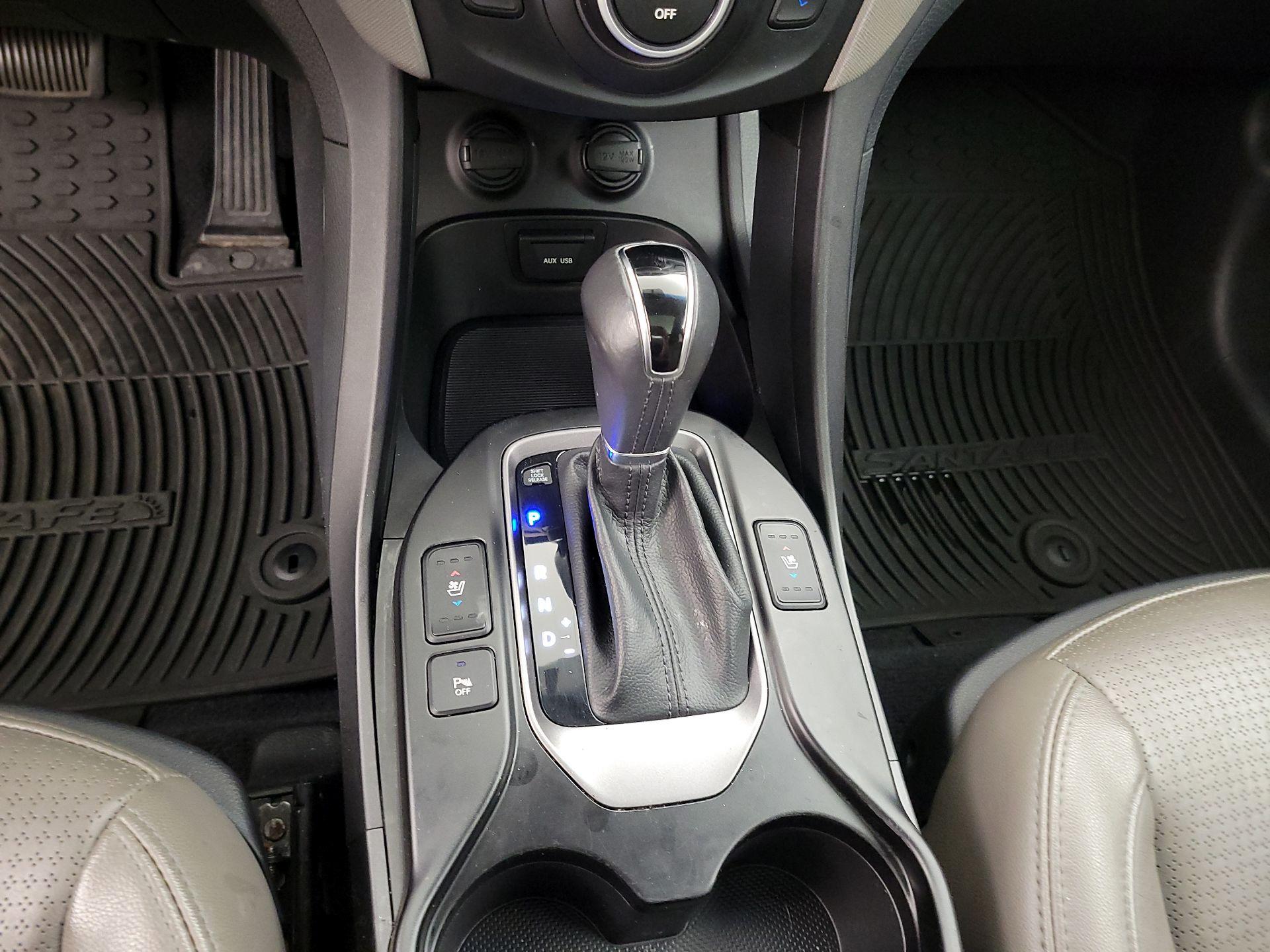Thumbnail: 2015 Hyundai Santa Fe - 16