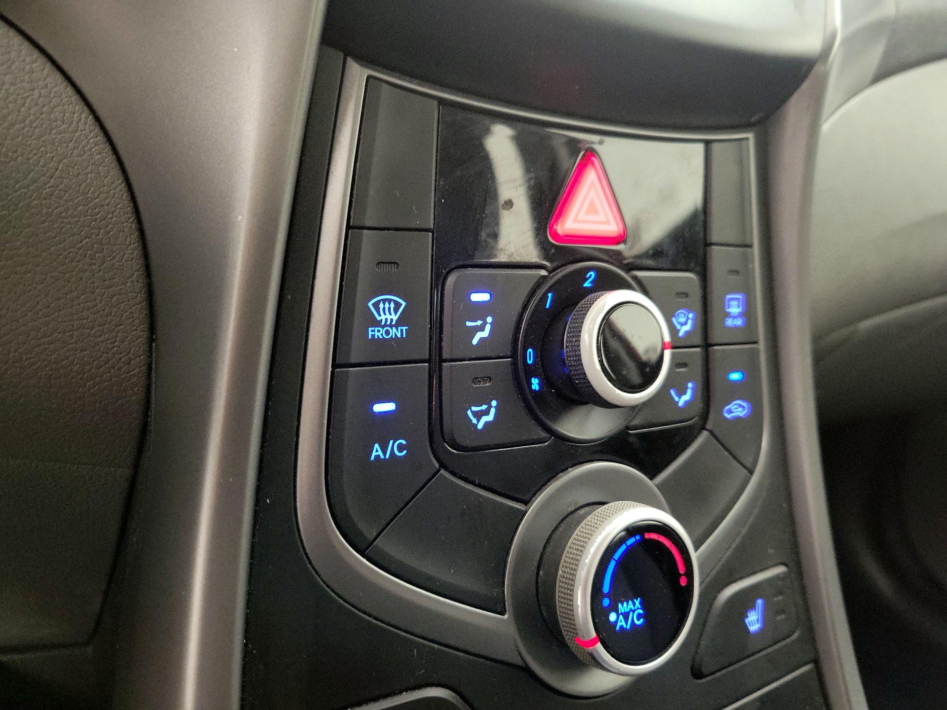Thumbnail: 2014 Hyundai Elantra - 16