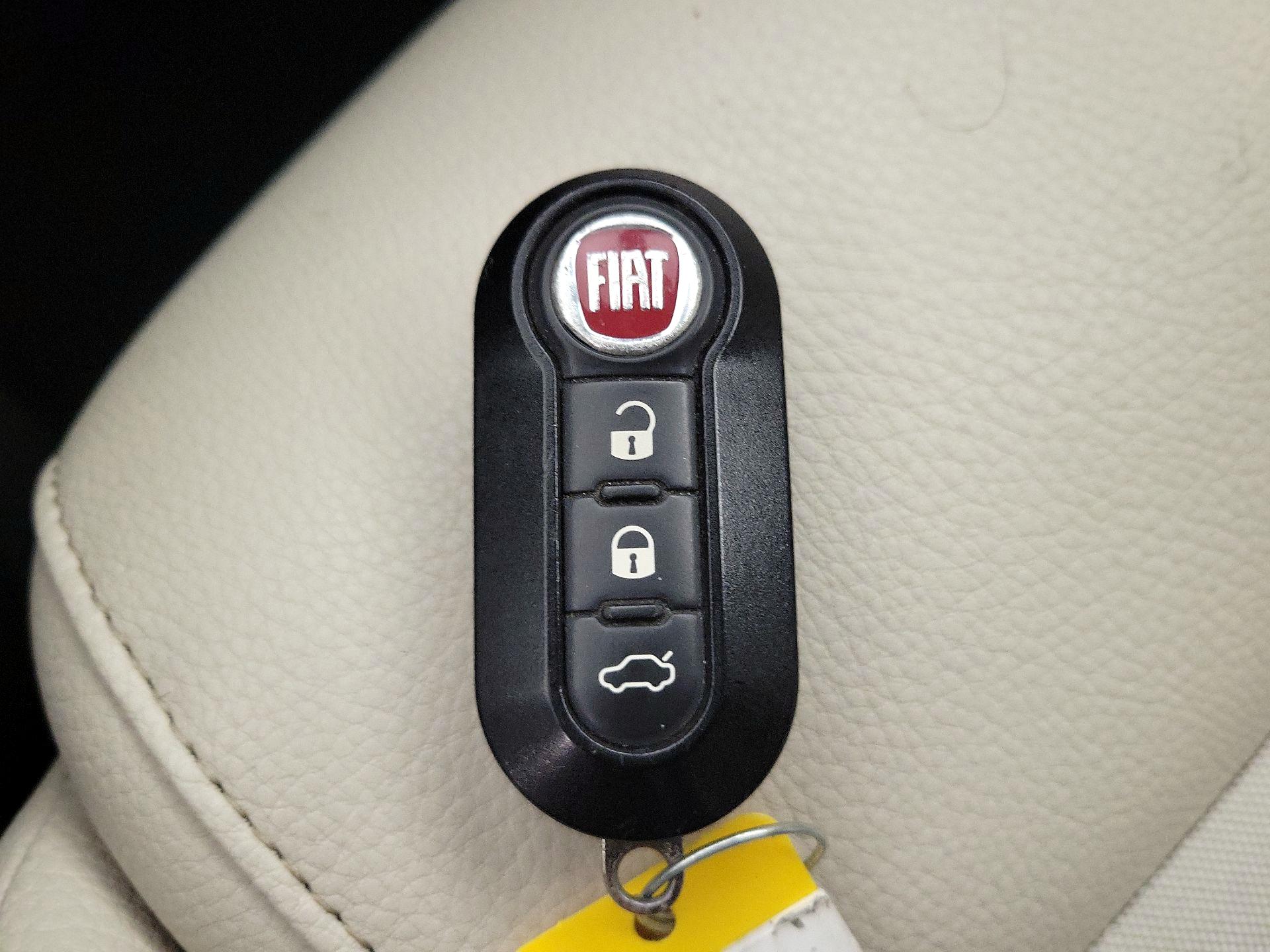Thumbnail: 2015 Fiat 500 - 17