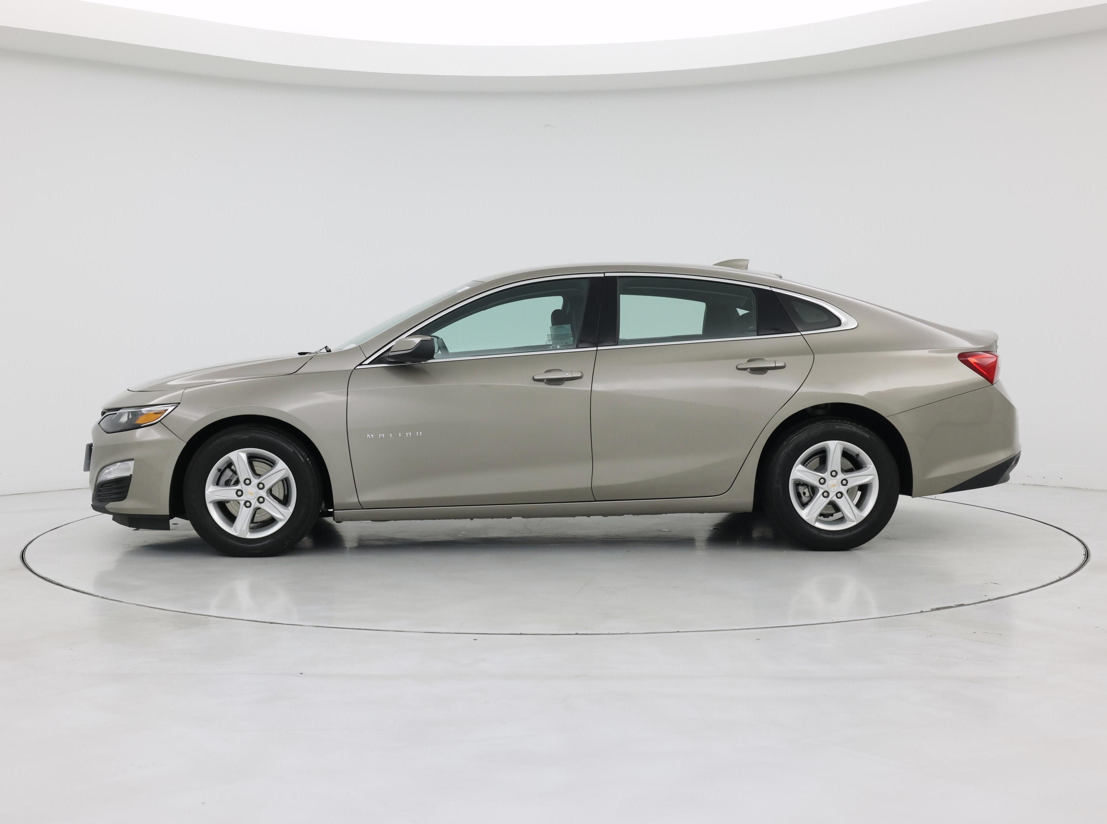 Thumbnail: 2024 Chevrolet Malibu - 3