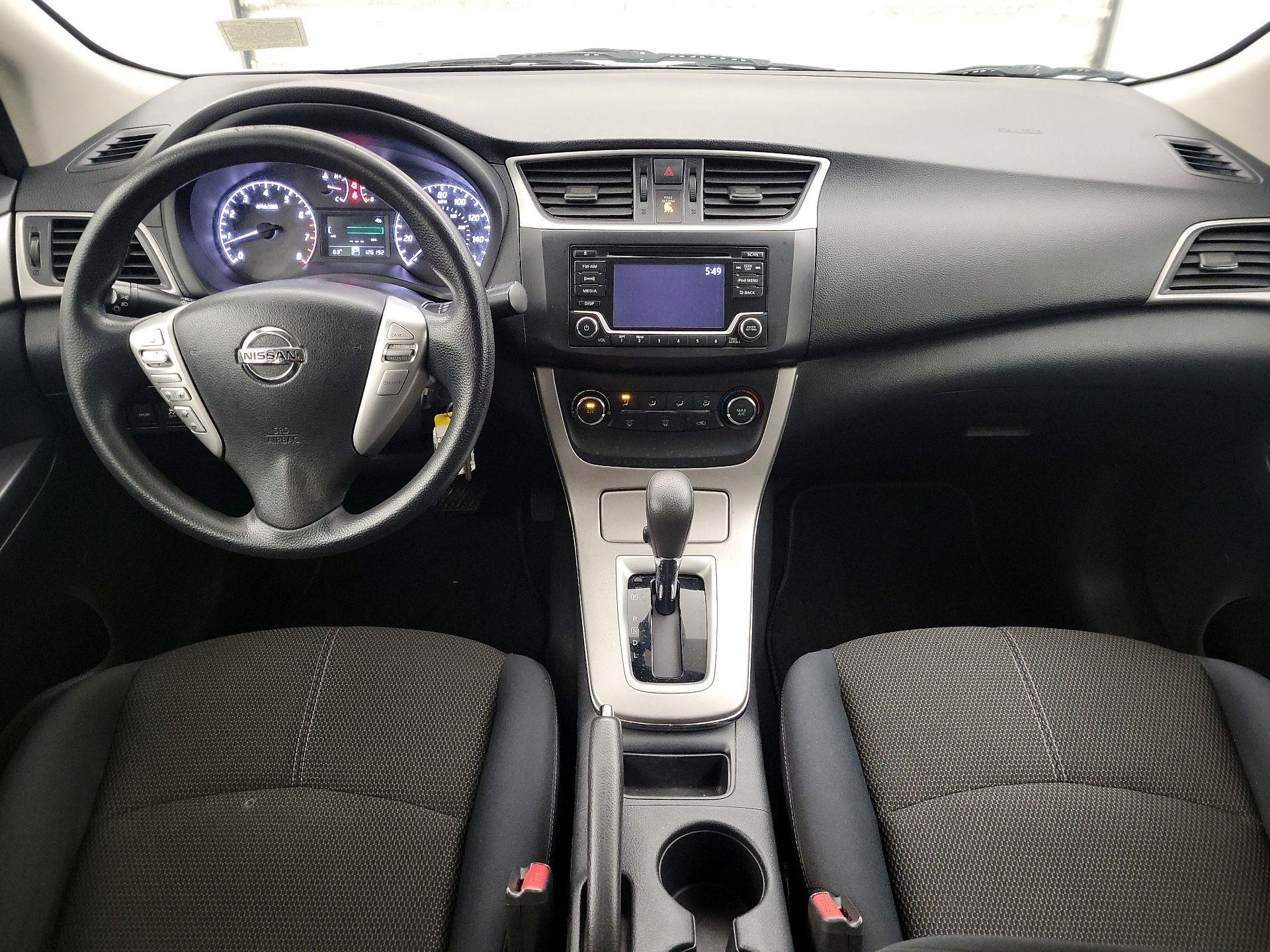 Thumbnail: 2015 Nissan Sentra - 9