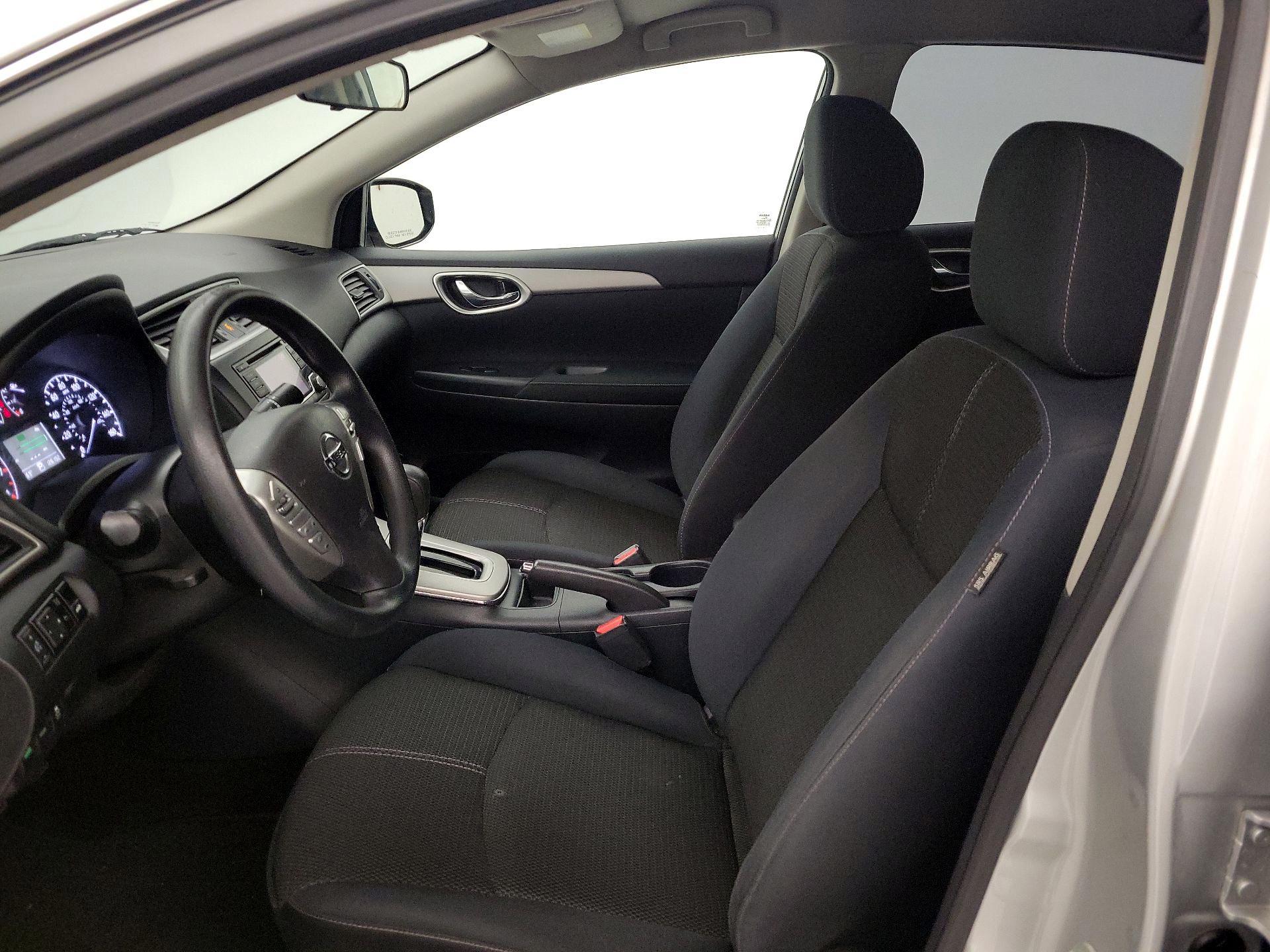 Thumbnail: 2015 Nissan Sentra - 11