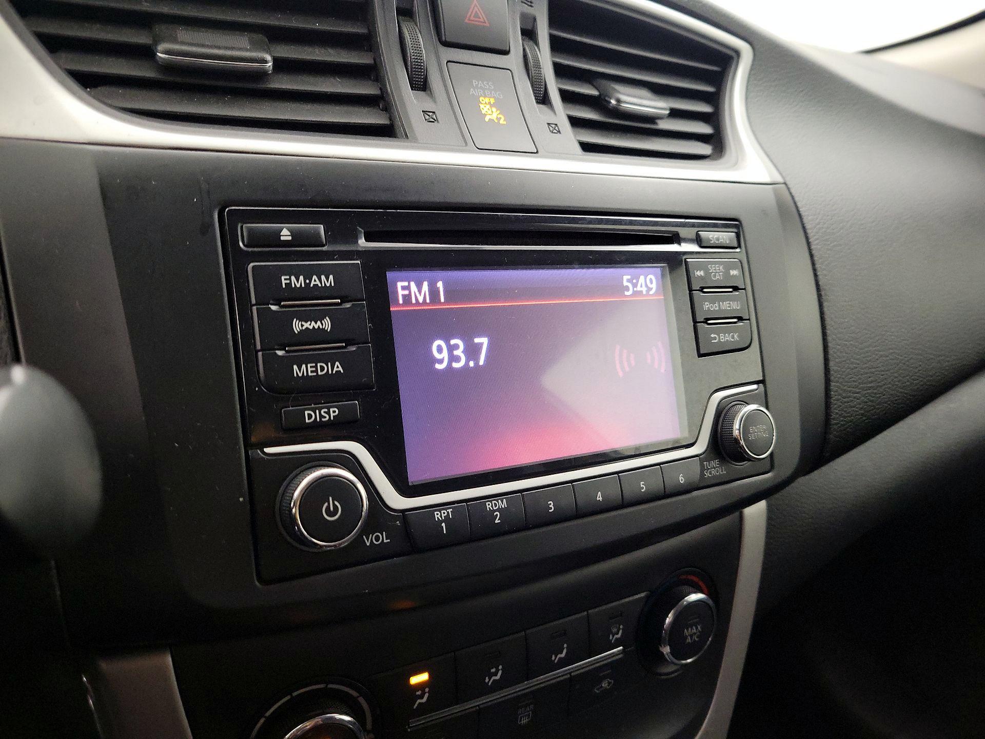 Thumbnail: 2015 Nissan Sentra - 14