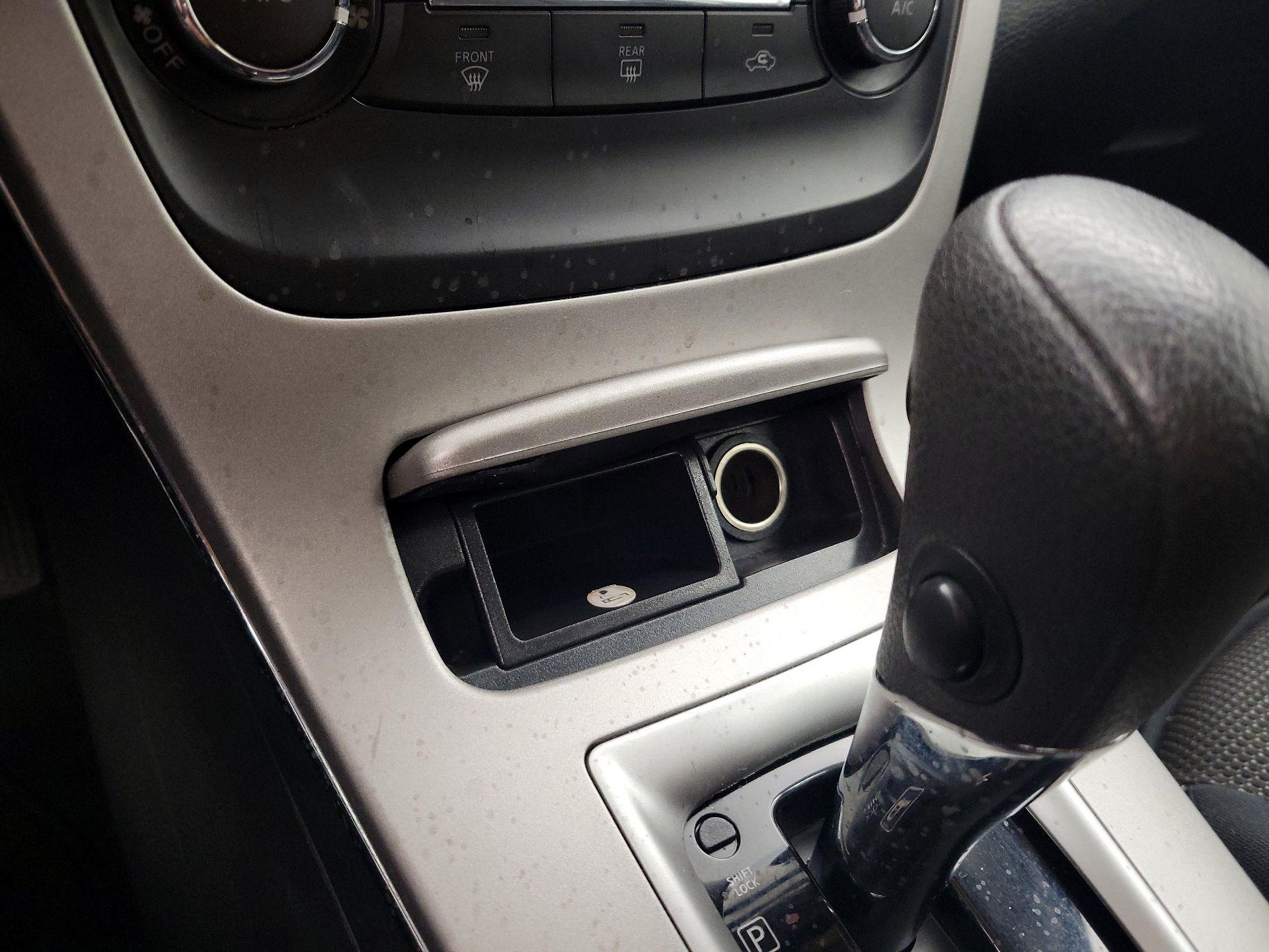 Thumbnail: 2015 Nissan Sentra - 17