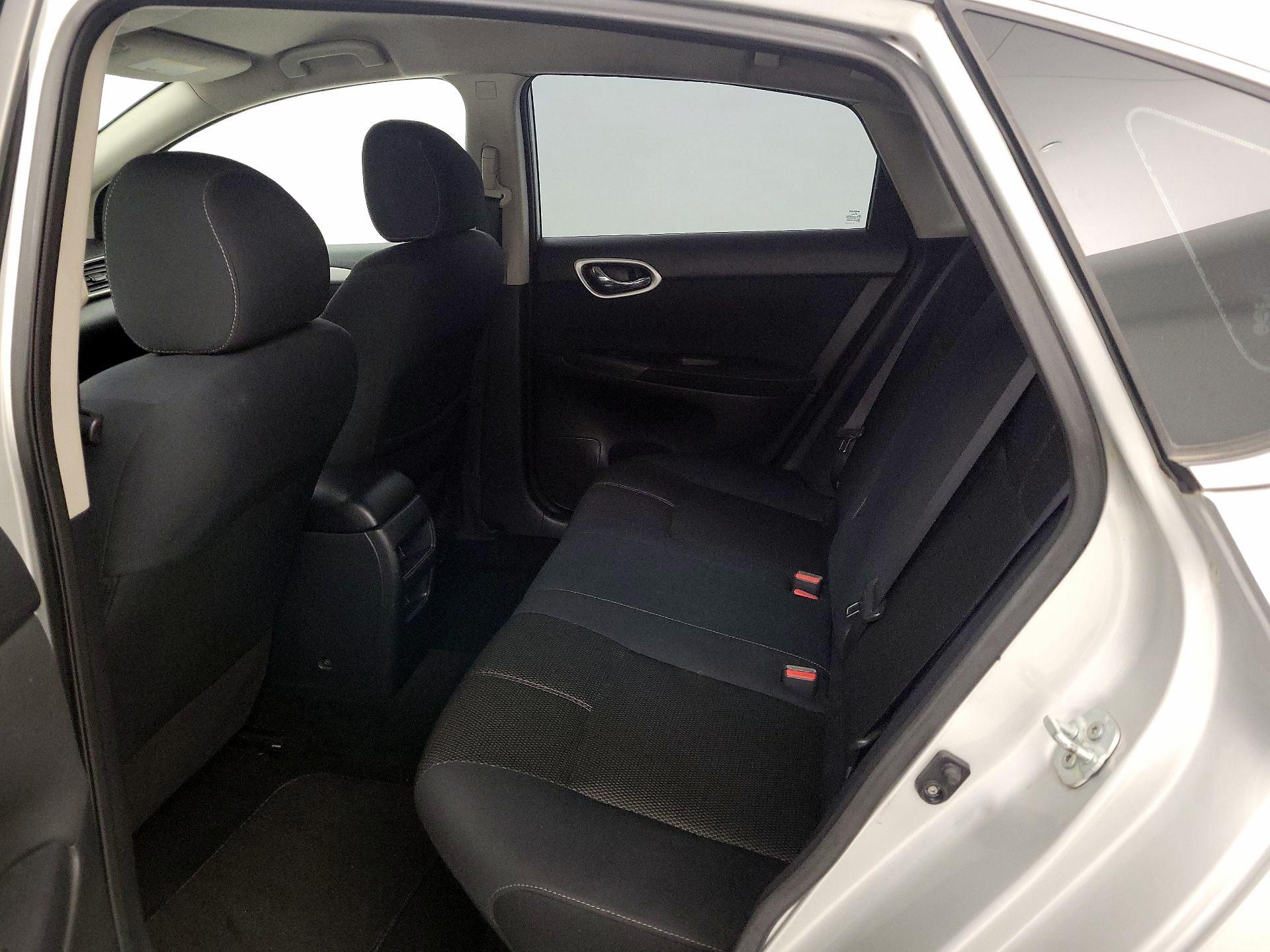 Thumbnail: 2015 Nissan Sentra - 18