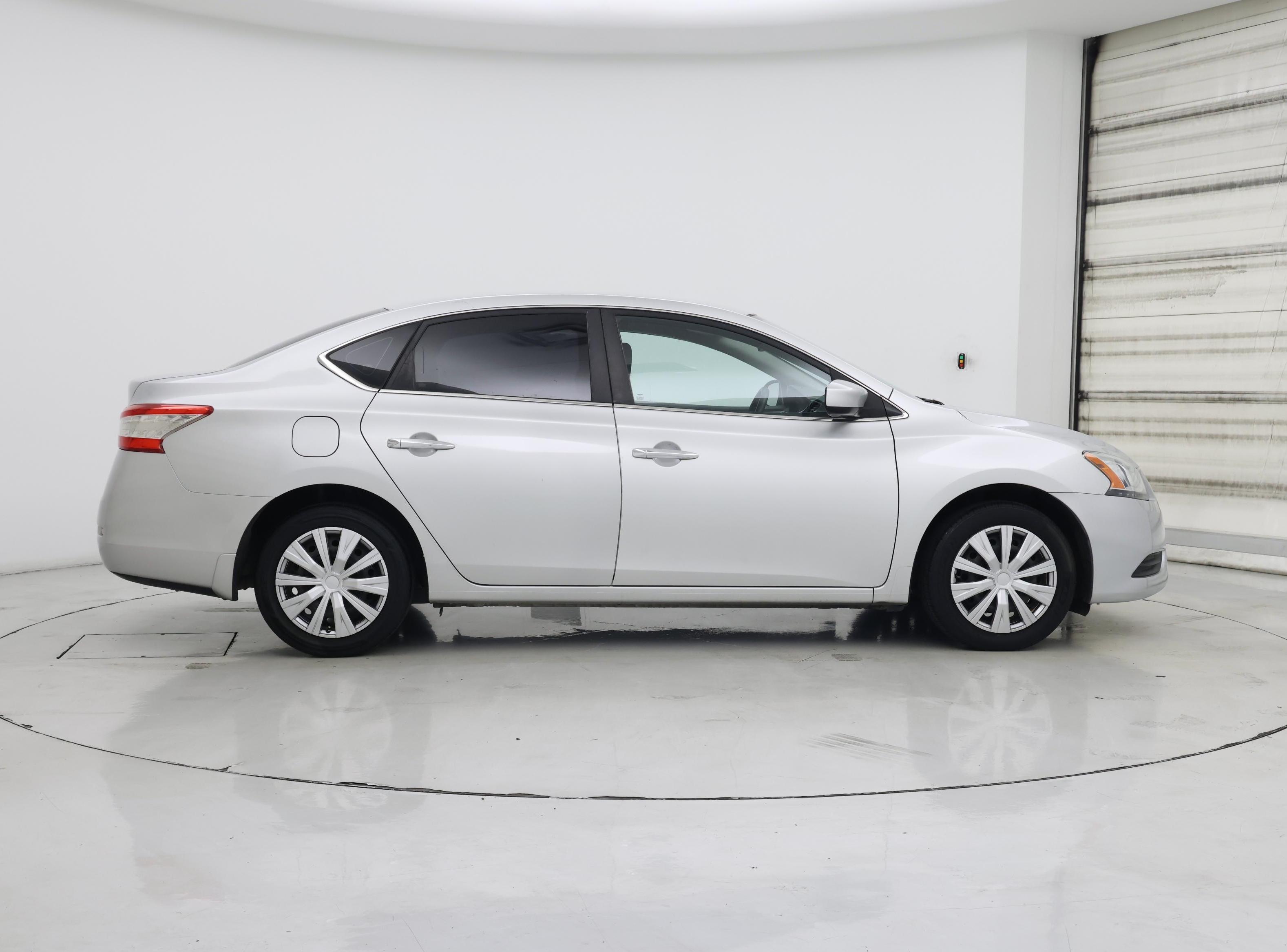 Thumbnail: 2015 Nissan Sentra - 7