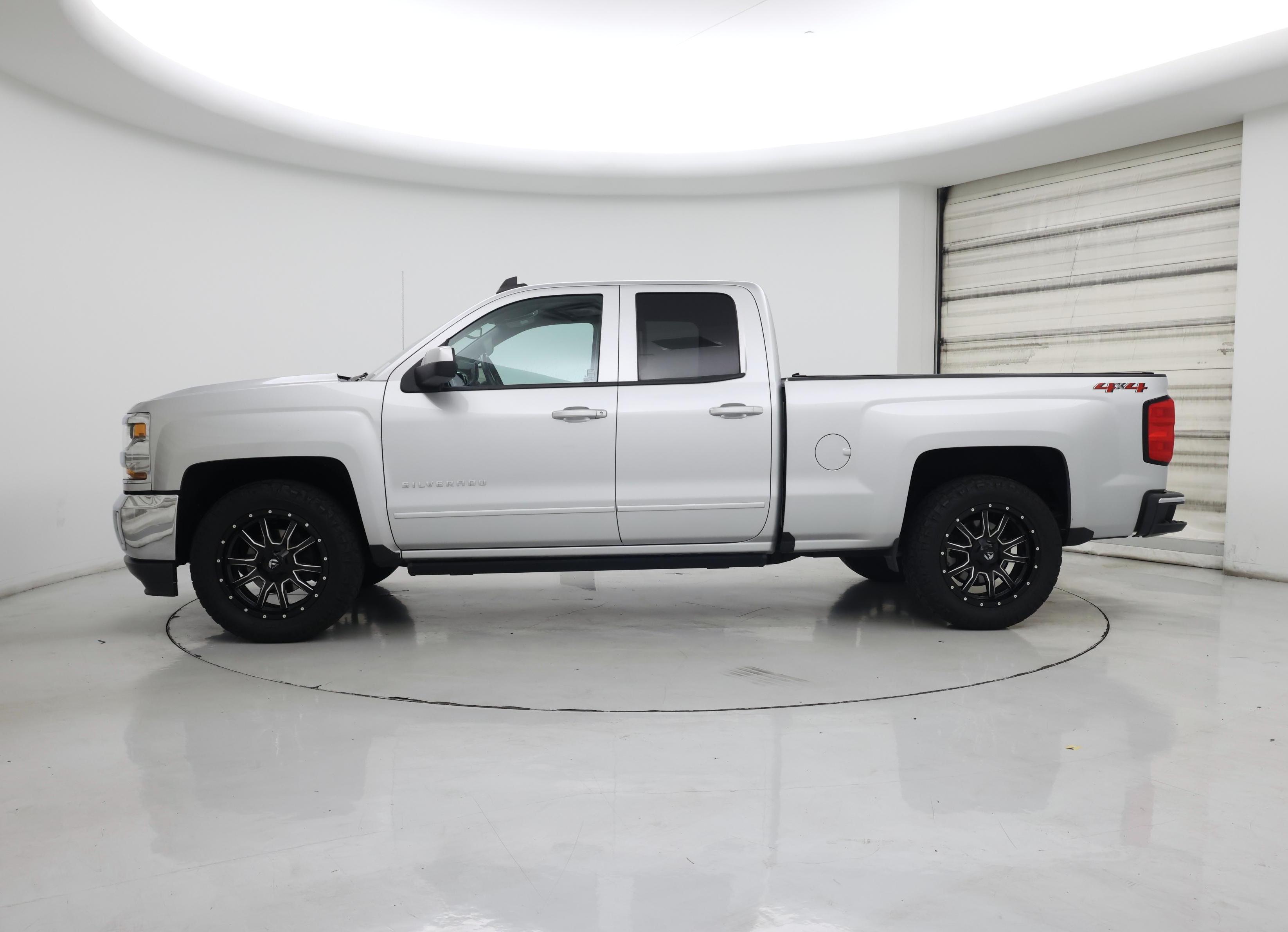 Thumbnail: 2019 Chevrolet Silverado 1500 - 3