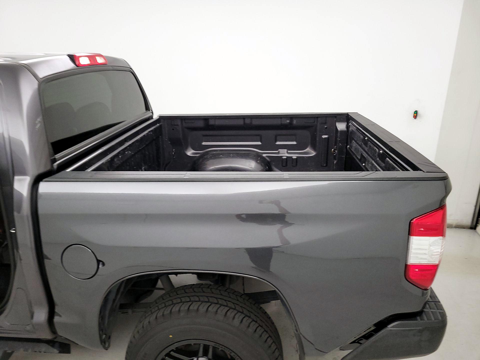 Thumbnail: 2019 Toyota Tundra - 18