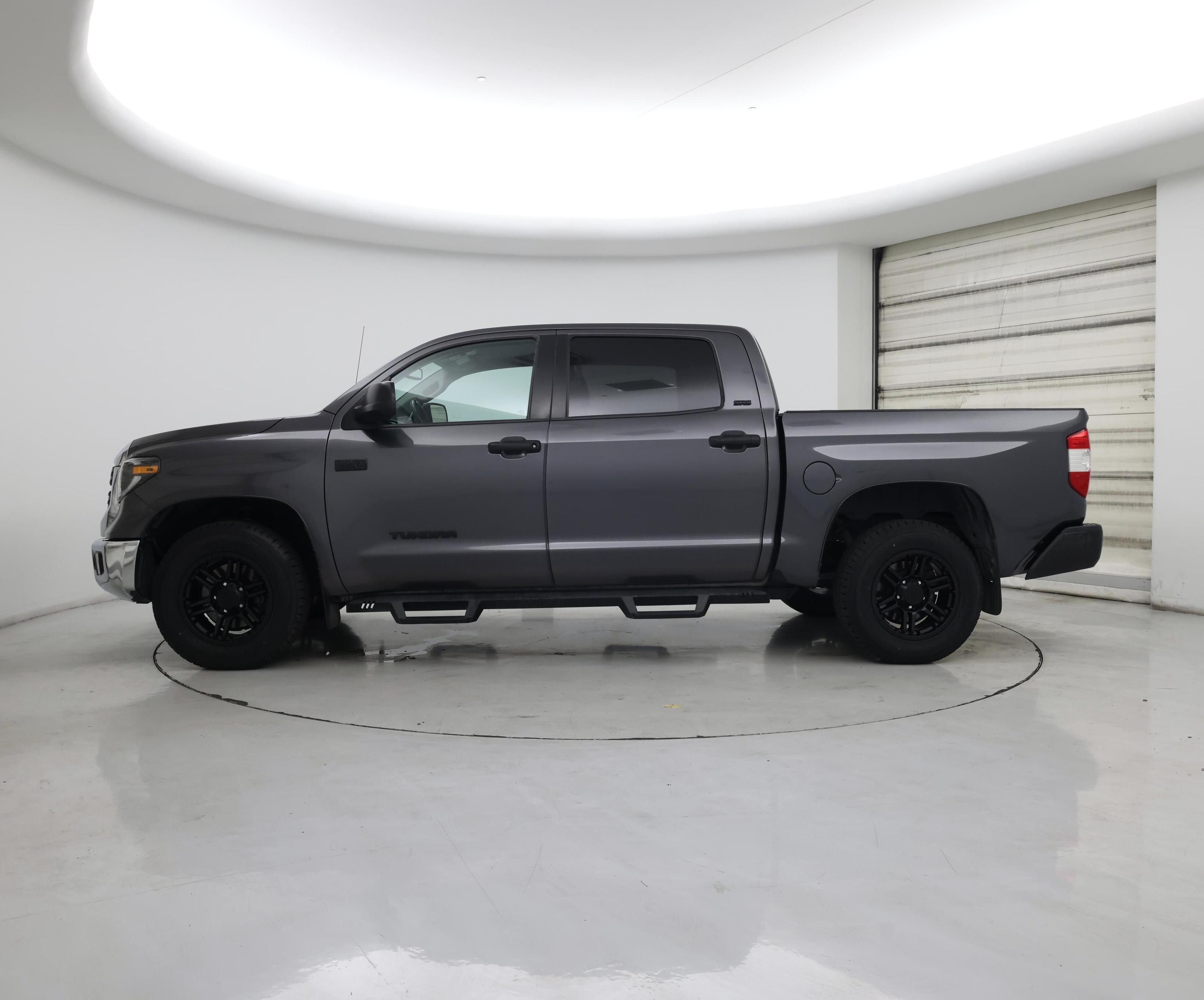 Thumbnail: 2019 Toyota Tundra - 3
