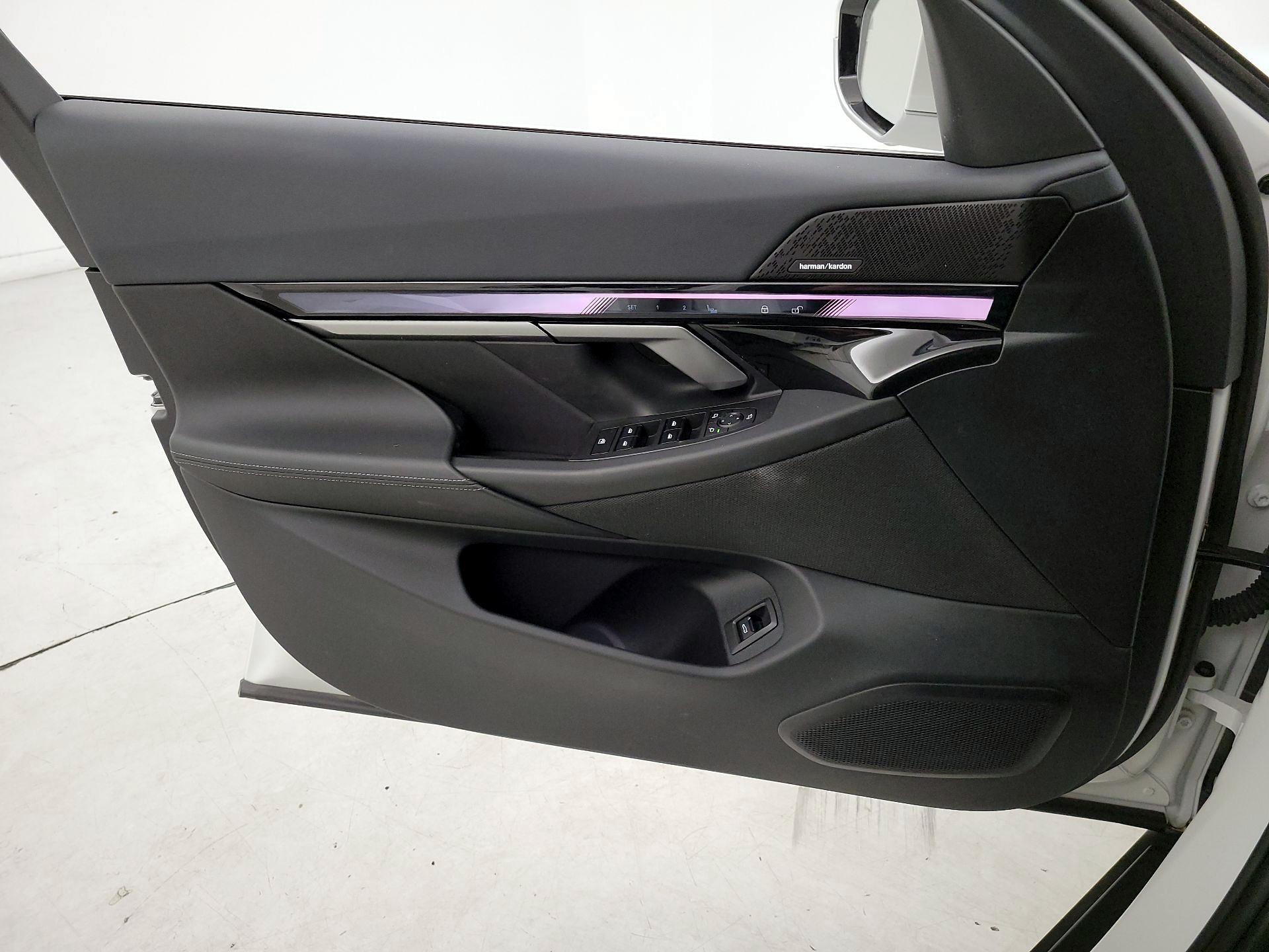 Thumbnail: 2024 BMW i5 - 12