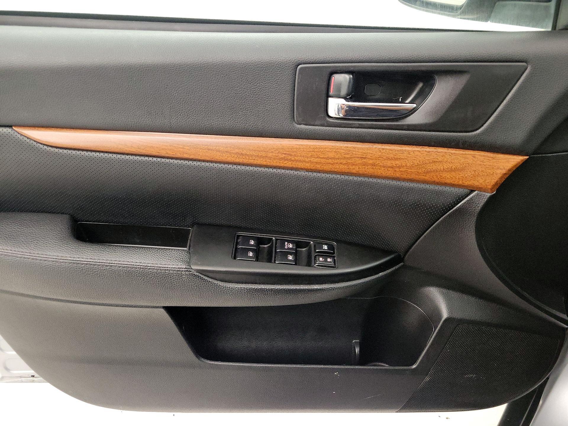 Thumbnail: 2014 Subaru Outback - 12
