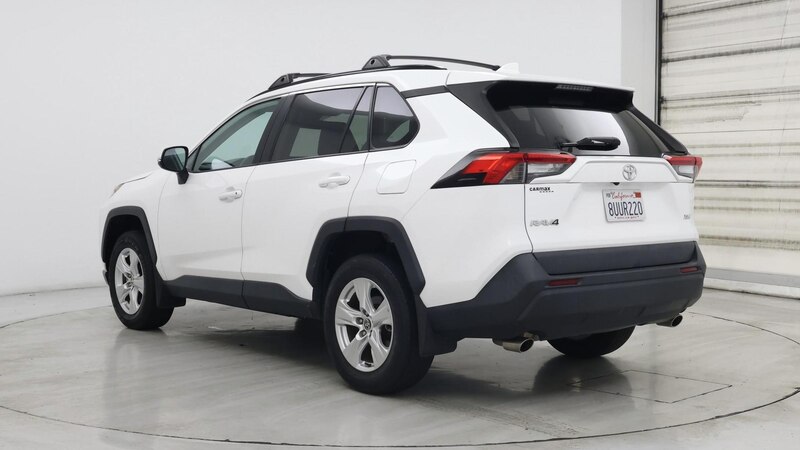 2021 Toyota RAV4 XLE 2