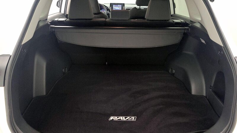 2021 Toyota RAV4 XLE 21