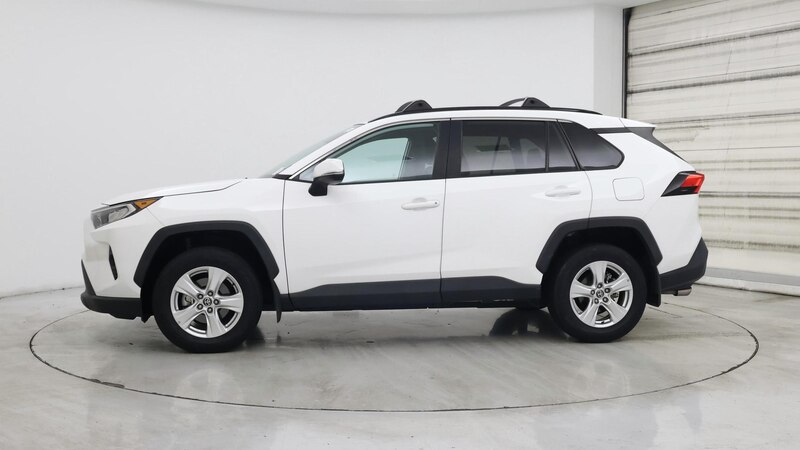 2021 Toyota RAV4 XLE 3