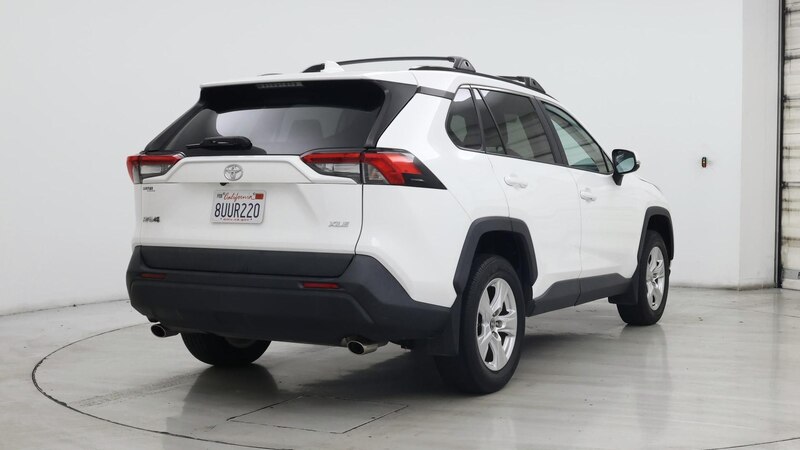 2021 Toyota RAV4 XLE 8