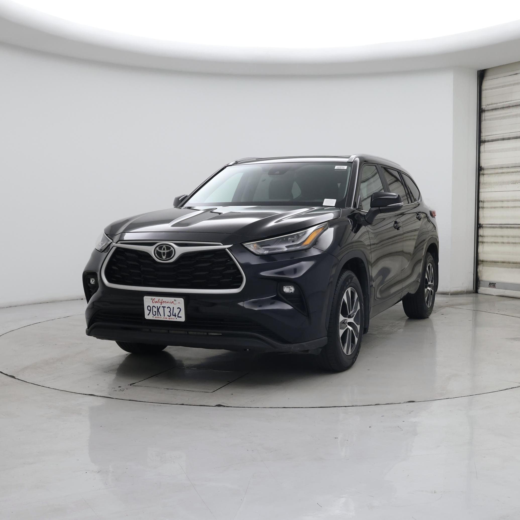 Thumbnail: 2023 Toyota Highlander - 4