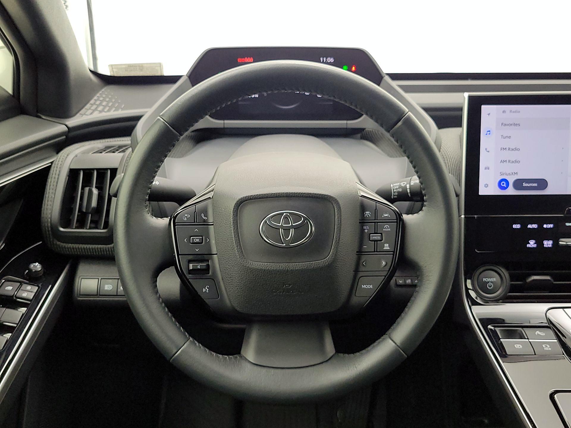 Thumbnail: 2024 Toyota bZ4X - 10