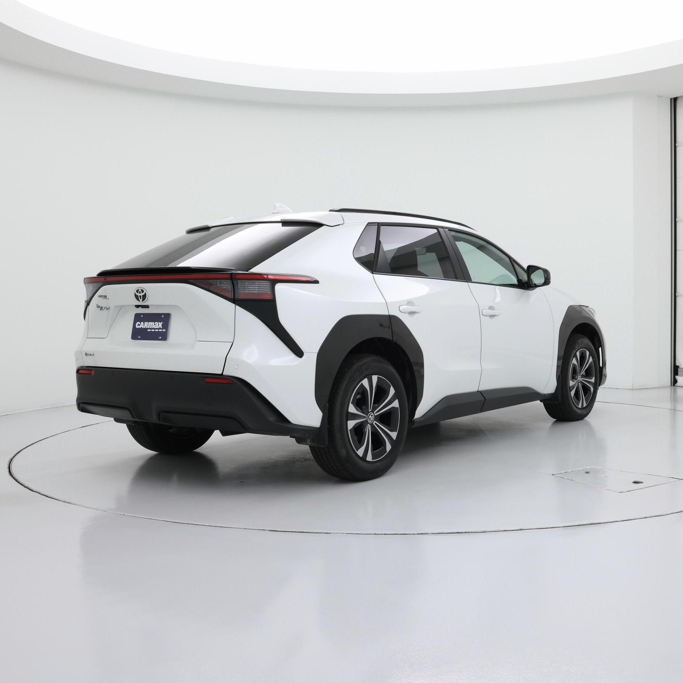 Thumbnail: 2024 Toyota bZ4X - 8