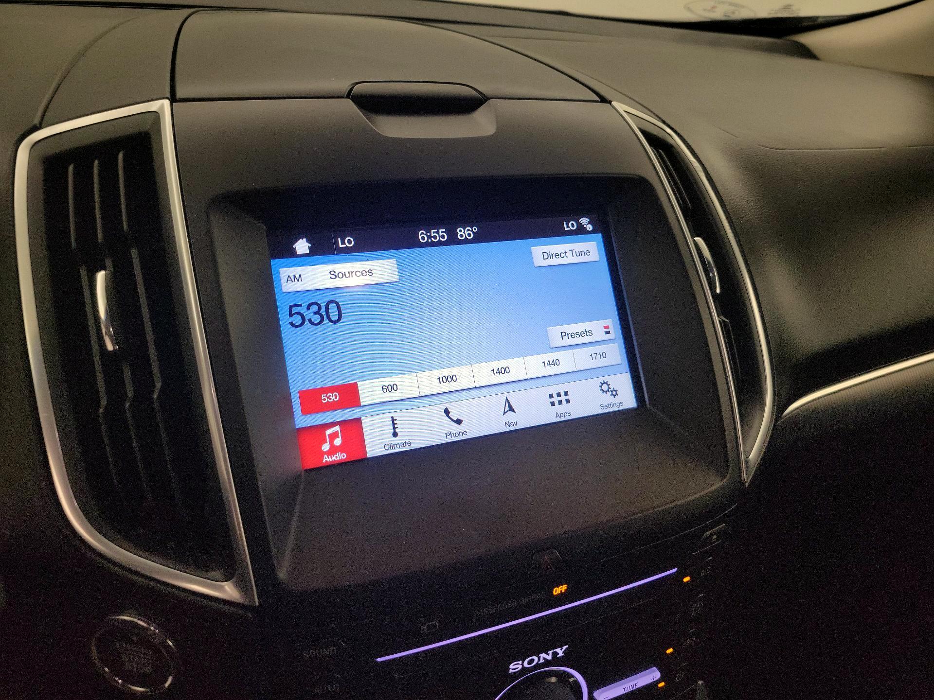 Thumbnail: 2016 Ford Edge - 16