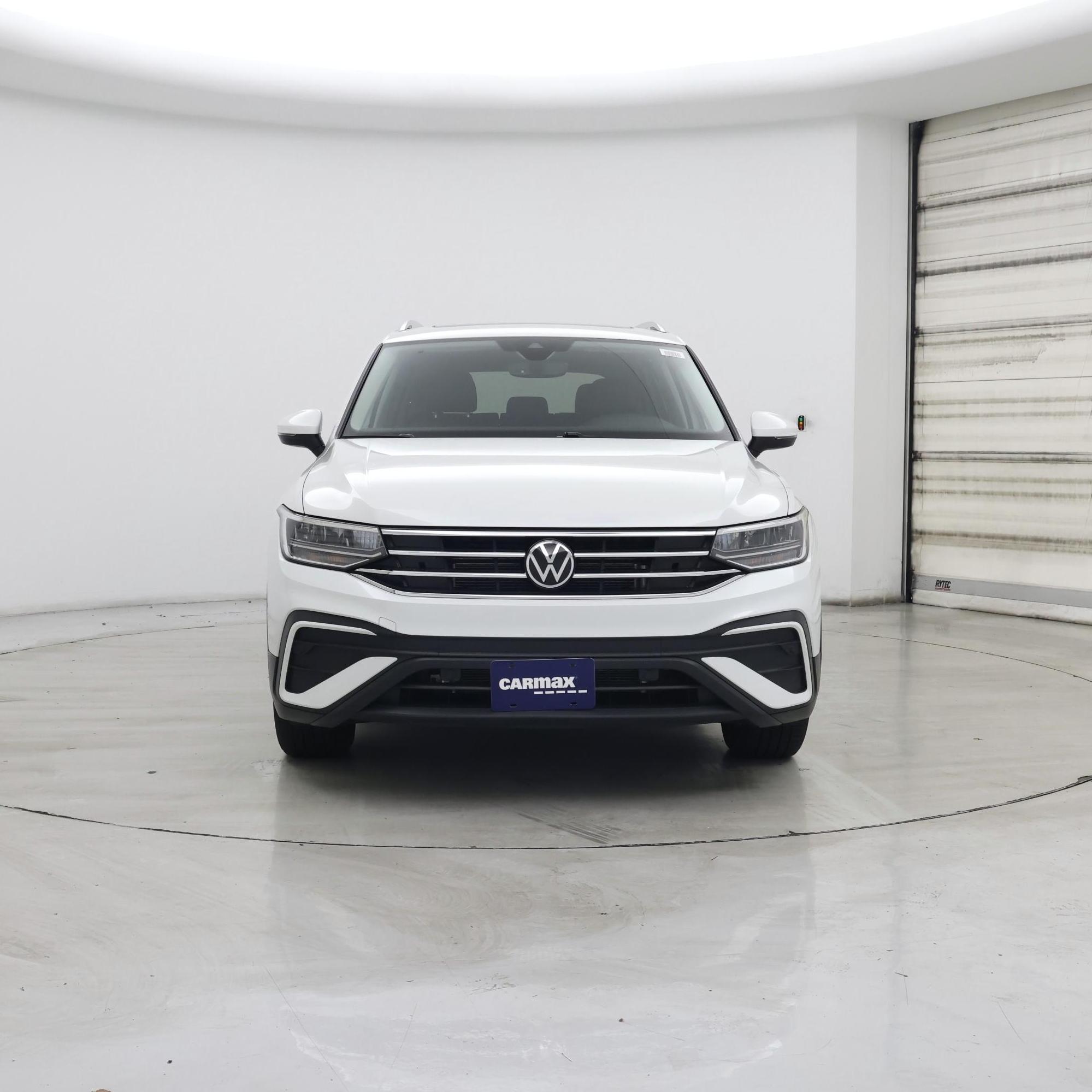 Thumbnail: 2023 Volkswagen Tiguan - 5