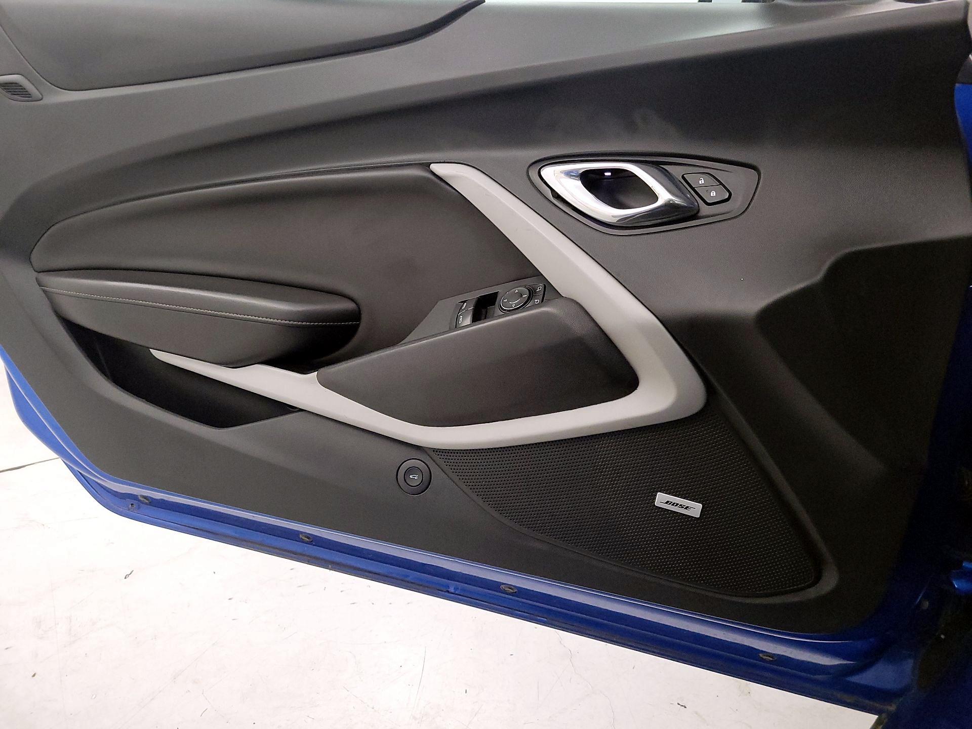 Thumbnail: 2018 Chevrolet Camaro - 12