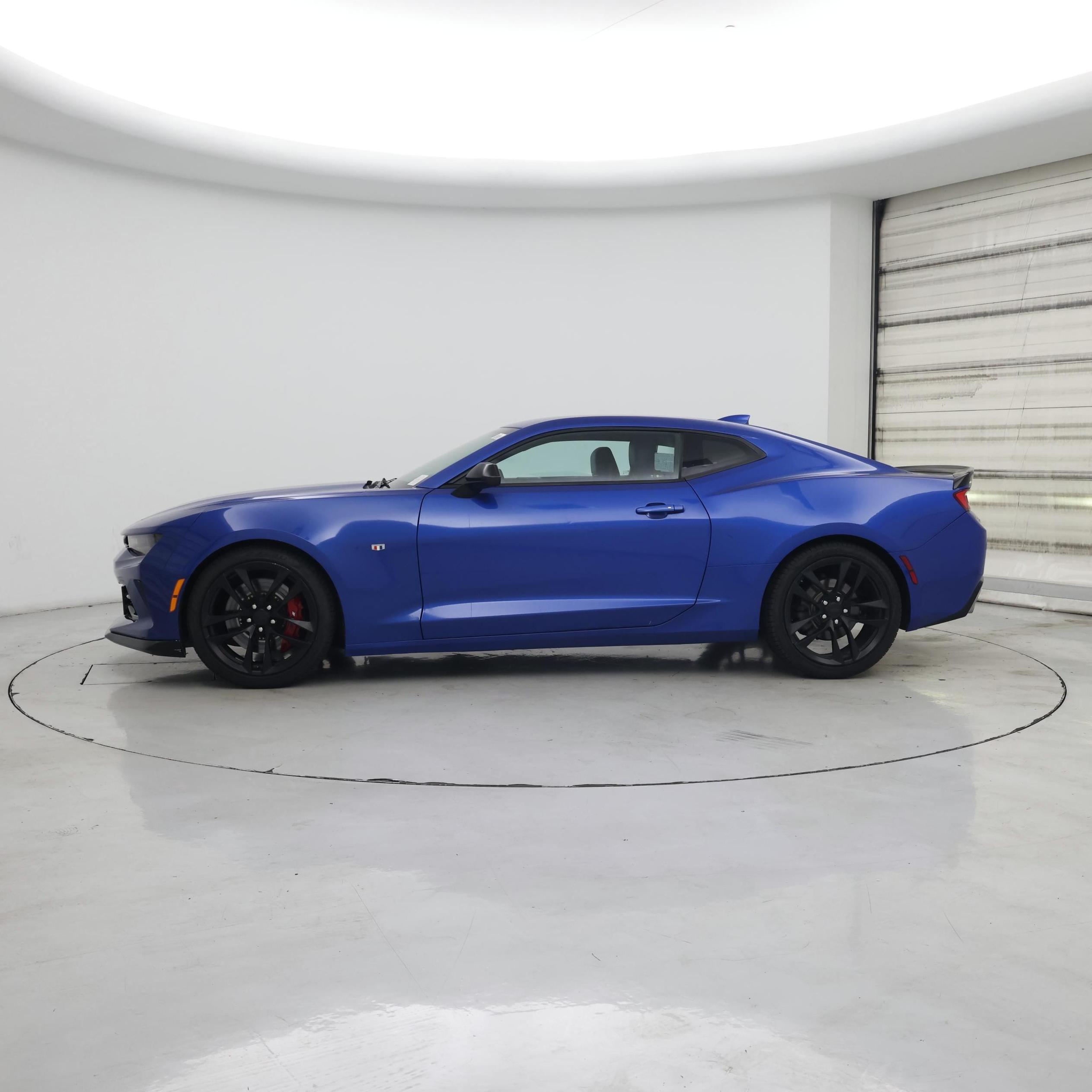 Thumbnail: 2018 Chevrolet Camaro - 3